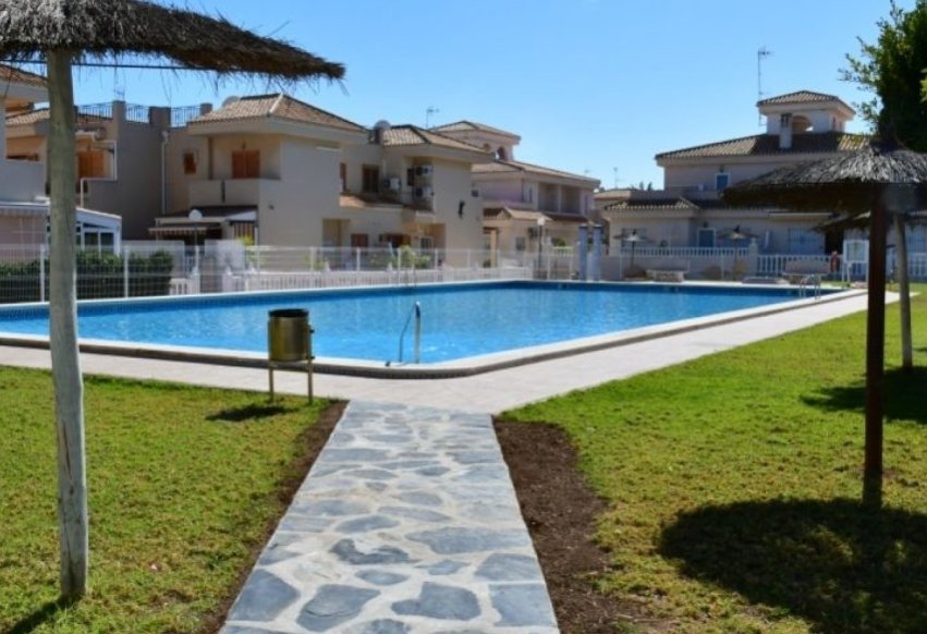 Odsprzedaż - Mieszkanie w bloku - Orihuela Costa - Playa Flamenca