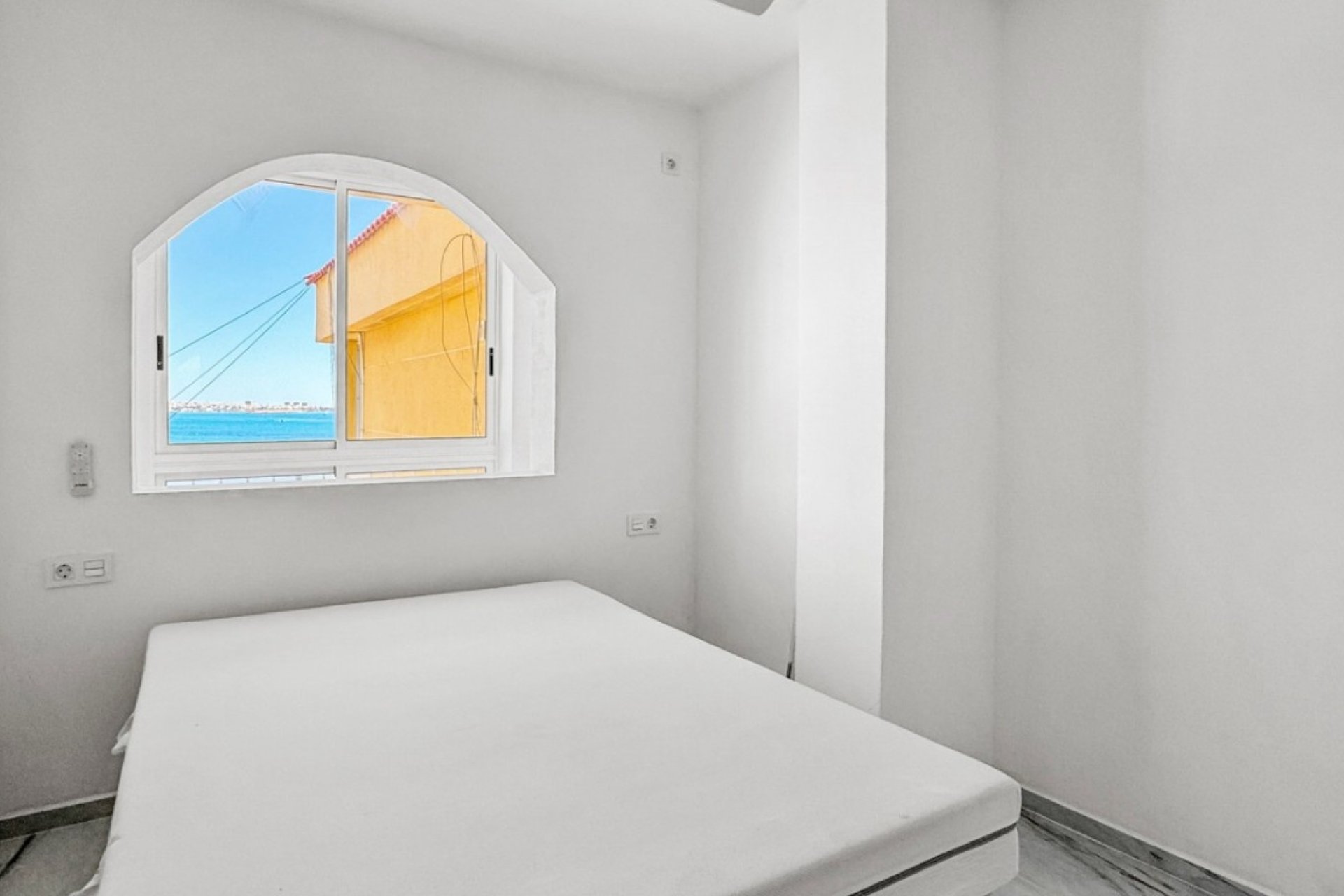 Odsprzedaż - Mieszkanie w bloku - Orihuela Costa - Punta Prima