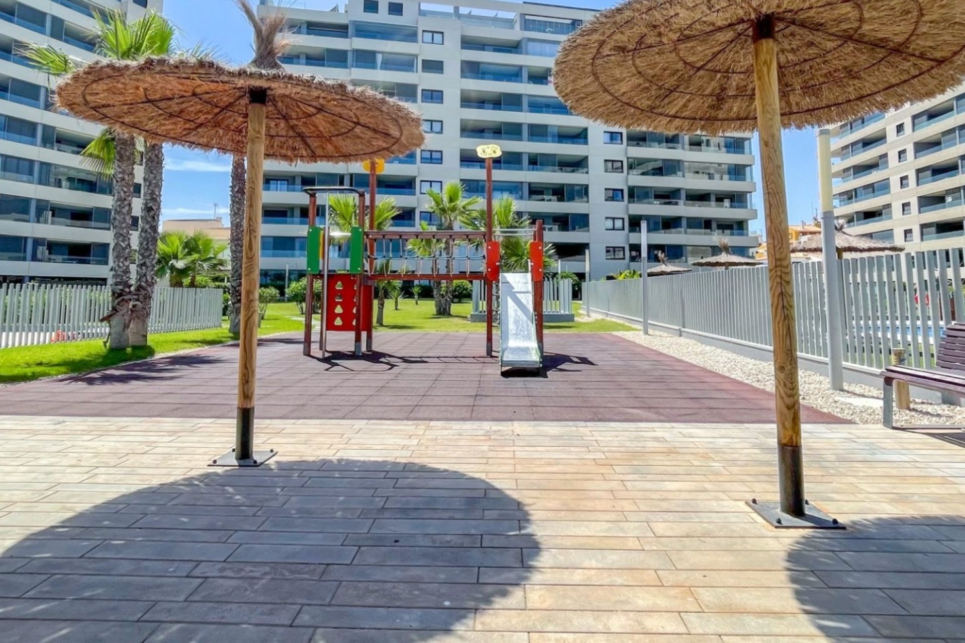 Odsprzedaż - Mieszkanie w bloku - Orihuela Costa - Punta Prima