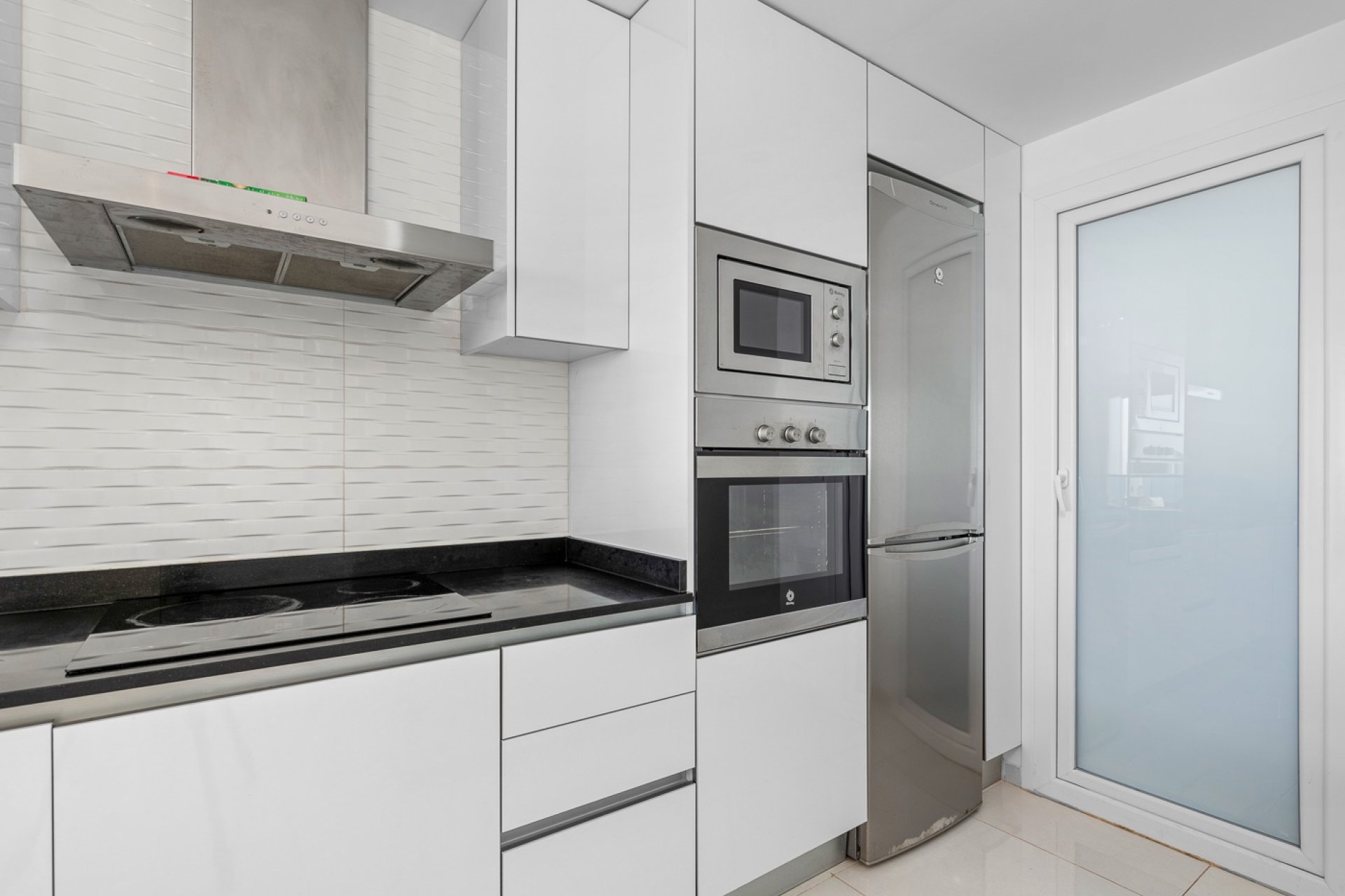 Odsprzedaż - Mieszkanie w bloku - Orihuela Costa - Punta Prima