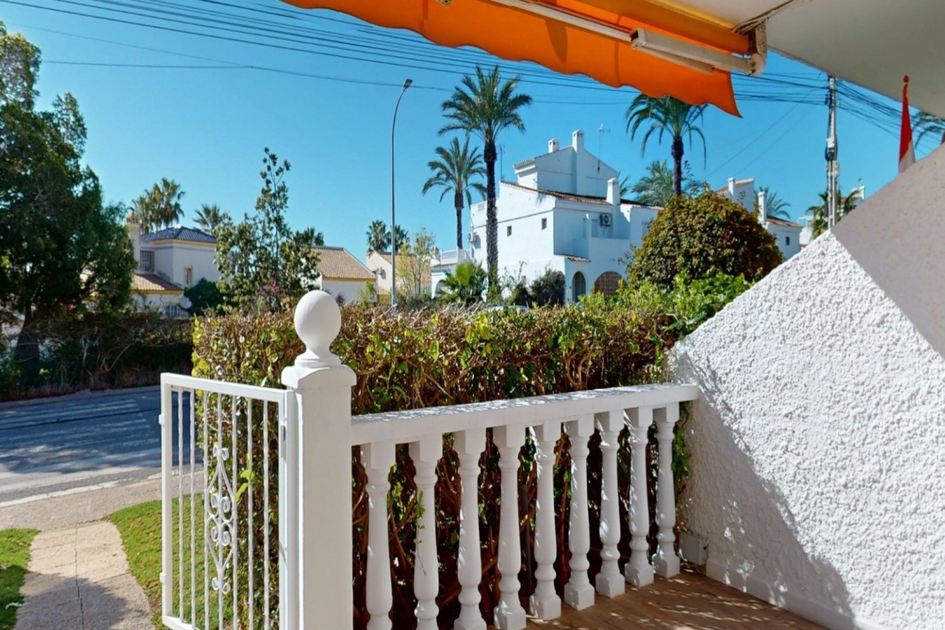 Odsprzedaż - Mieszkanie w bloku - Orihuela Costa - Villamartín