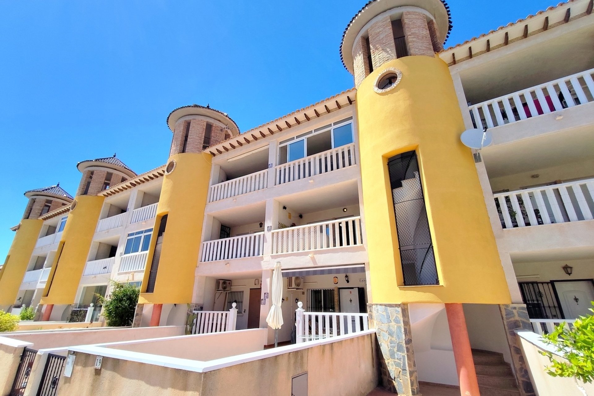 Odsprzedaż - Mieszkanie w bloku - Orihuela Costa - Villamartín
