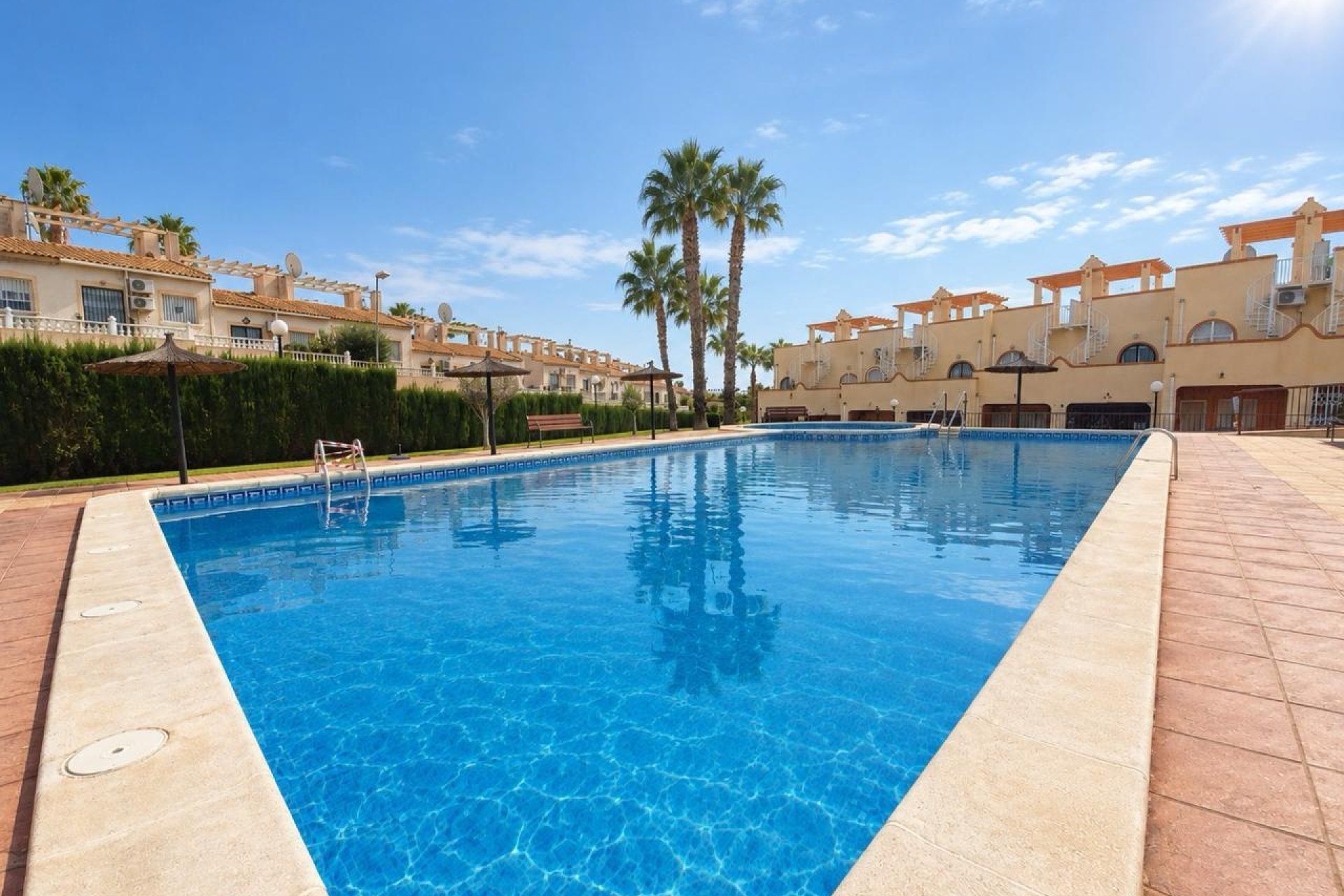 Odsprzedaż - Mieszkanie w bloku - Orihuela Costa - Villamartín