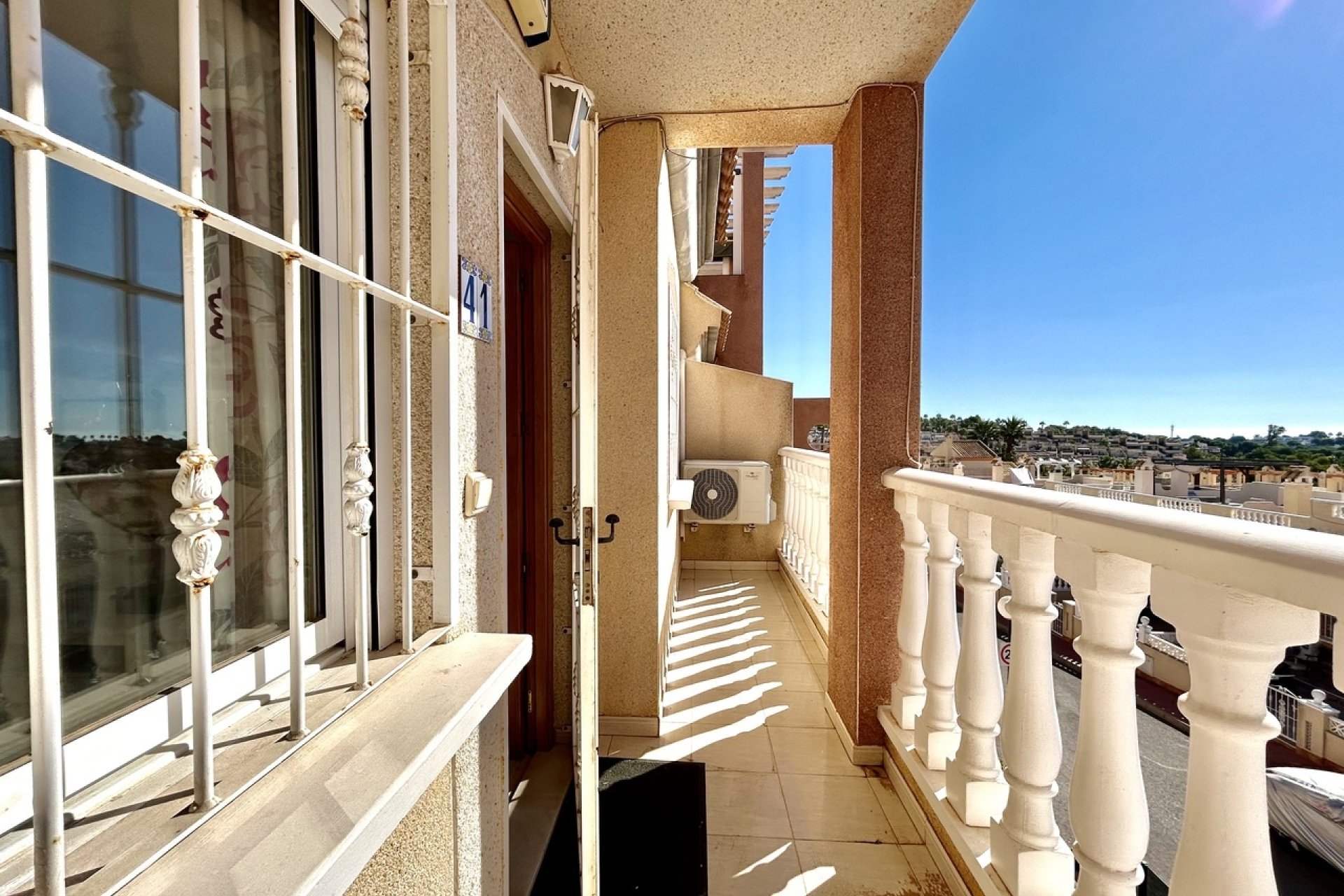Odsprzedaż - Mieszkanie w bloku - Orihuela Costa - Villamartín