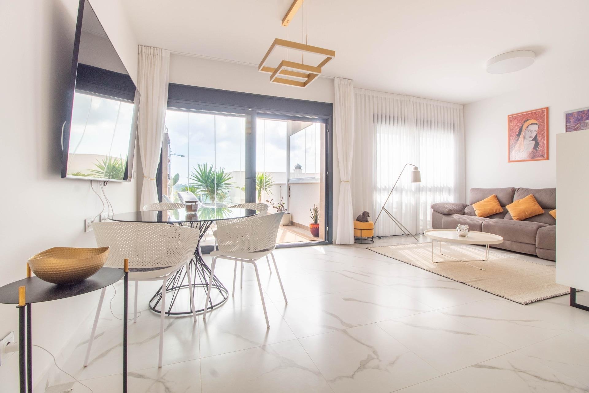 Odsprzedaż - Mieszkanie w bloku - San Miguel de Salinas