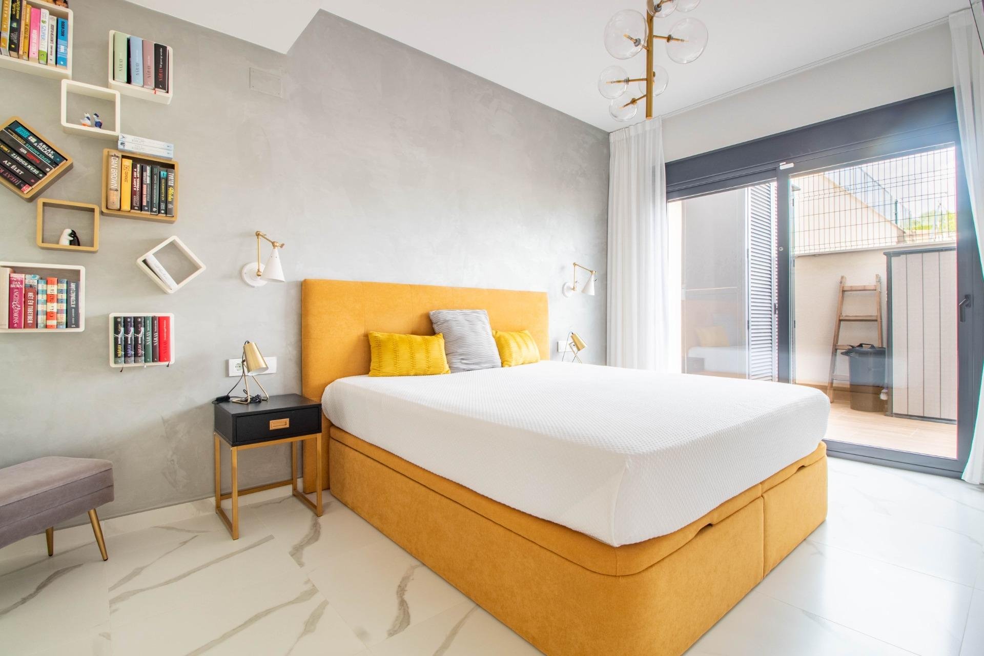 Odsprzedaż - Mieszkanie w bloku - San Miguel de Salinas