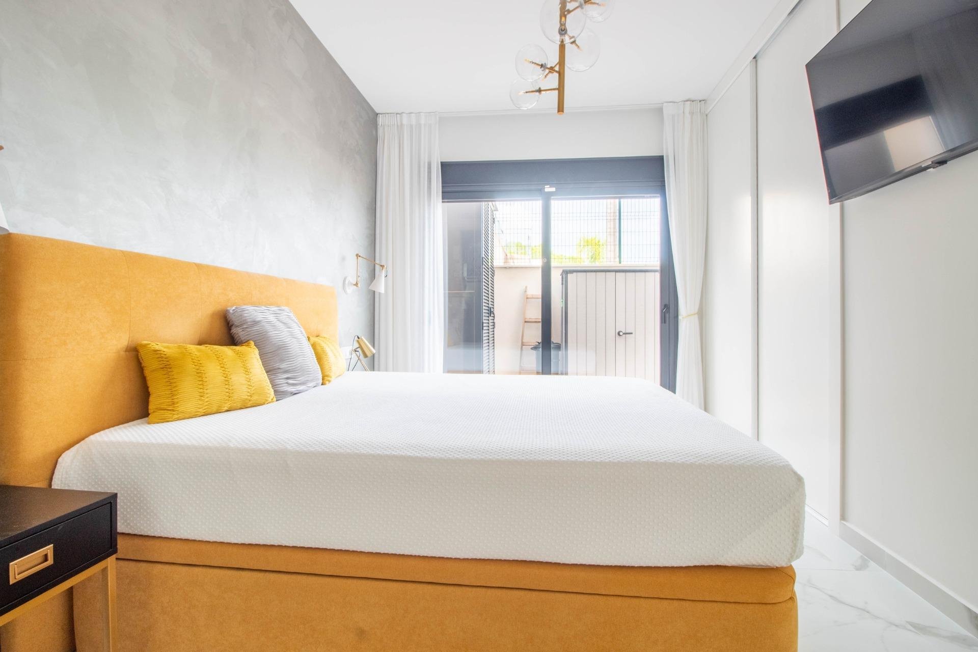 Odsprzedaż - Mieszkanie w bloku - San Miguel de Salinas