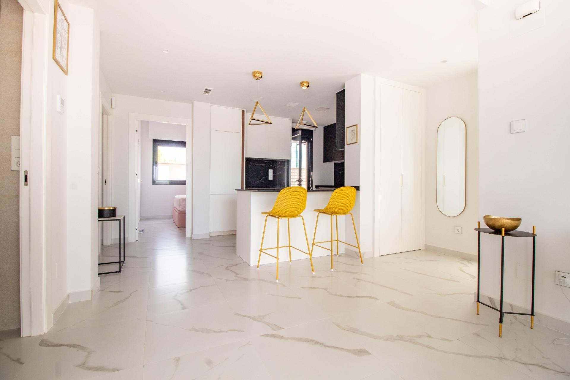 Odsprzedaż - Mieszkanie w bloku - San Miguel de Salinas