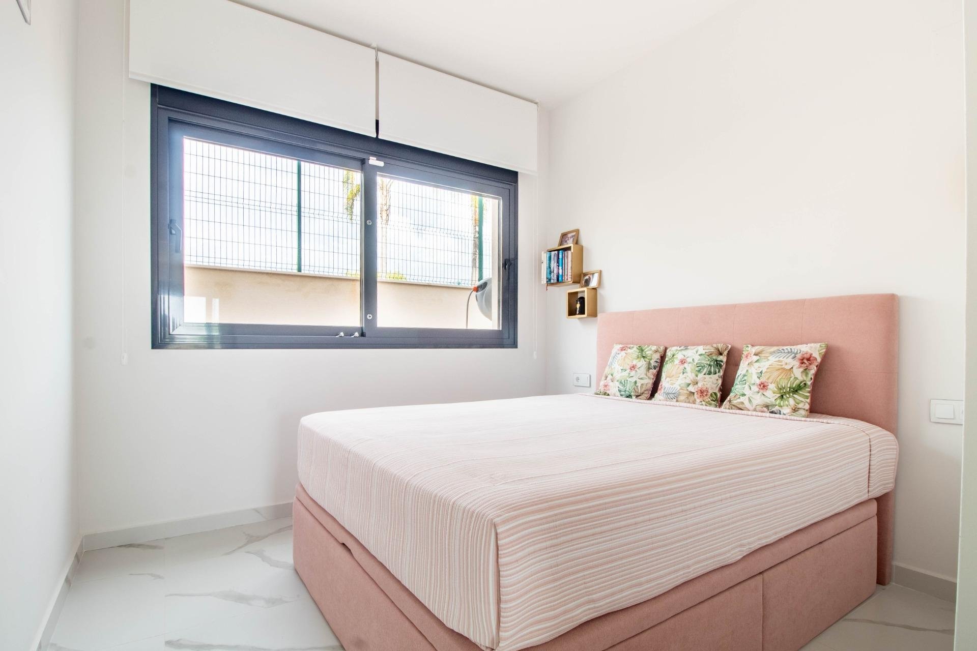 Odsprzedaż - Mieszkanie w bloku - San Miguel de Salinas