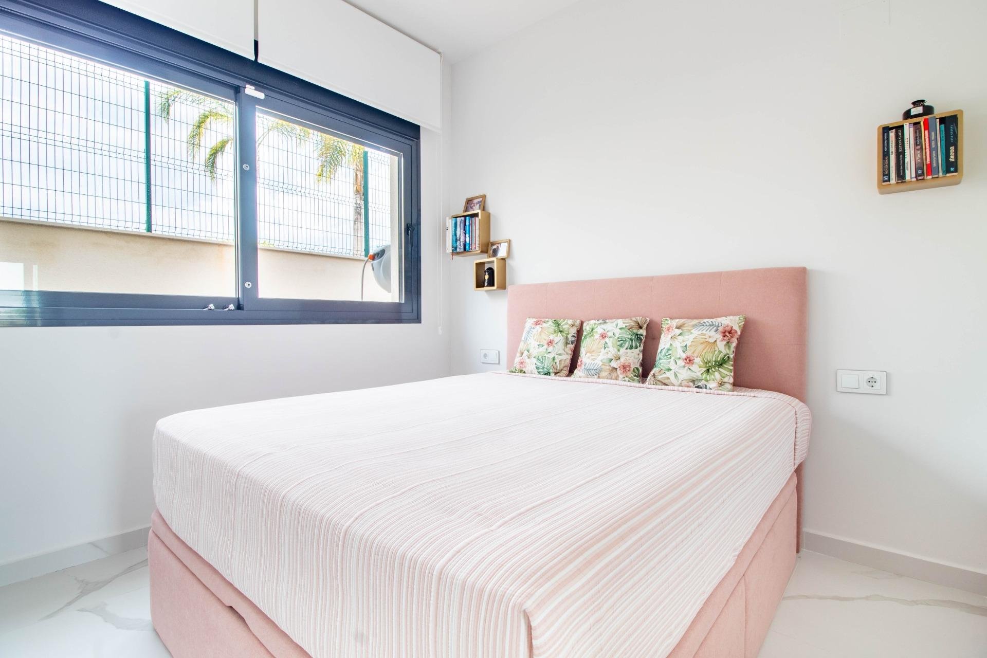 Odsprzedaż - Mieszkanie w bloku - San Miguel de Salinas