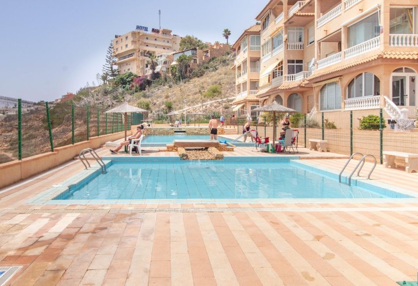 Odsprzedaż - Mieszkanie w bloku - Torrevieja - Cabo cervera