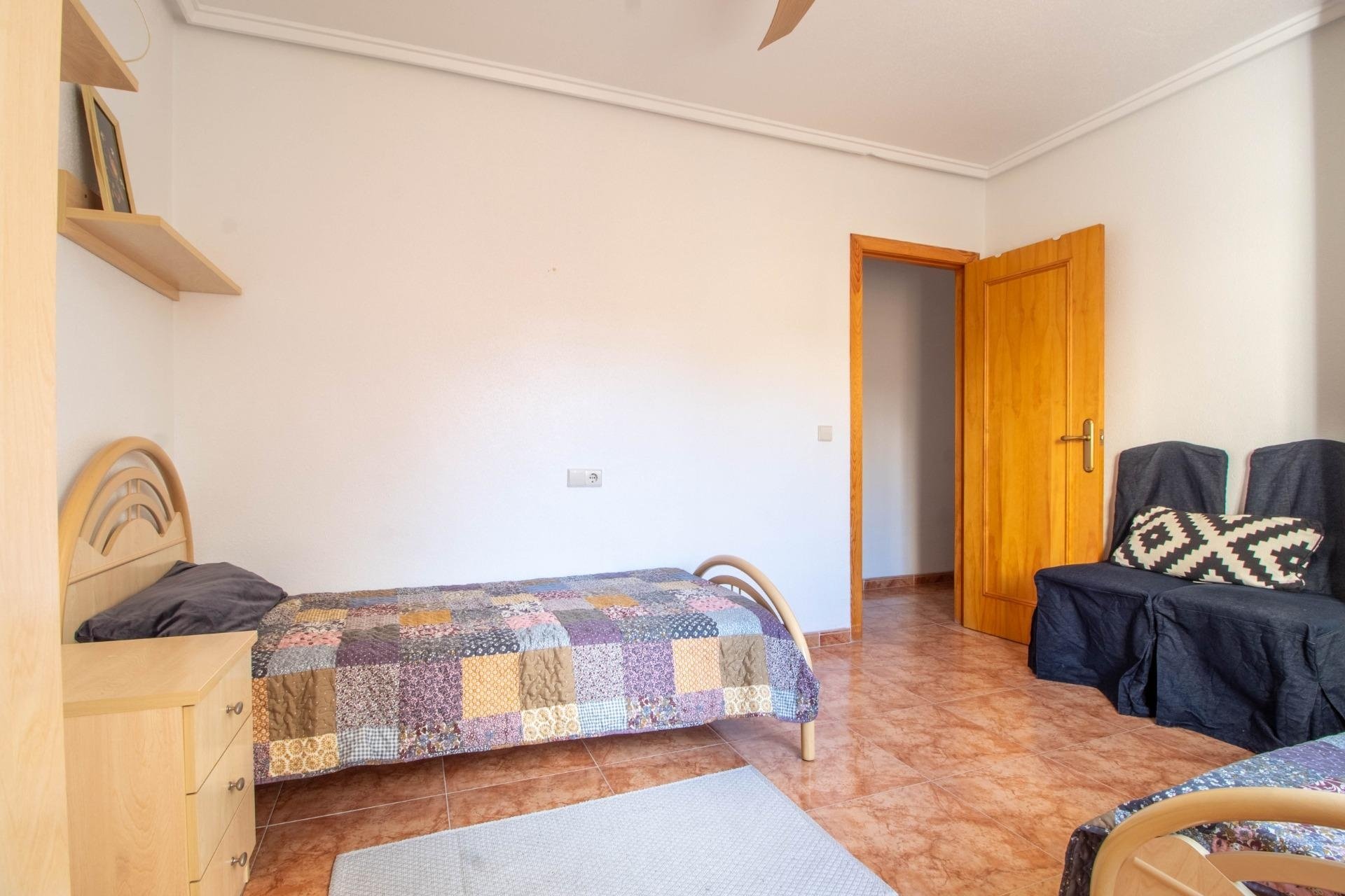 Odsprzedaż - Mieszkanie w bloku - Torrevieja - Centro