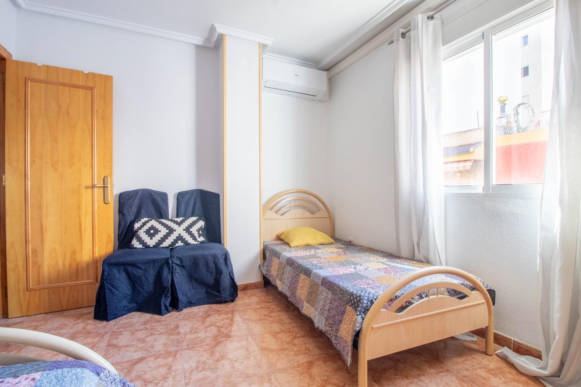 Odsprzedaż - Mieszkanie w bloku - Torrevieja - Centro