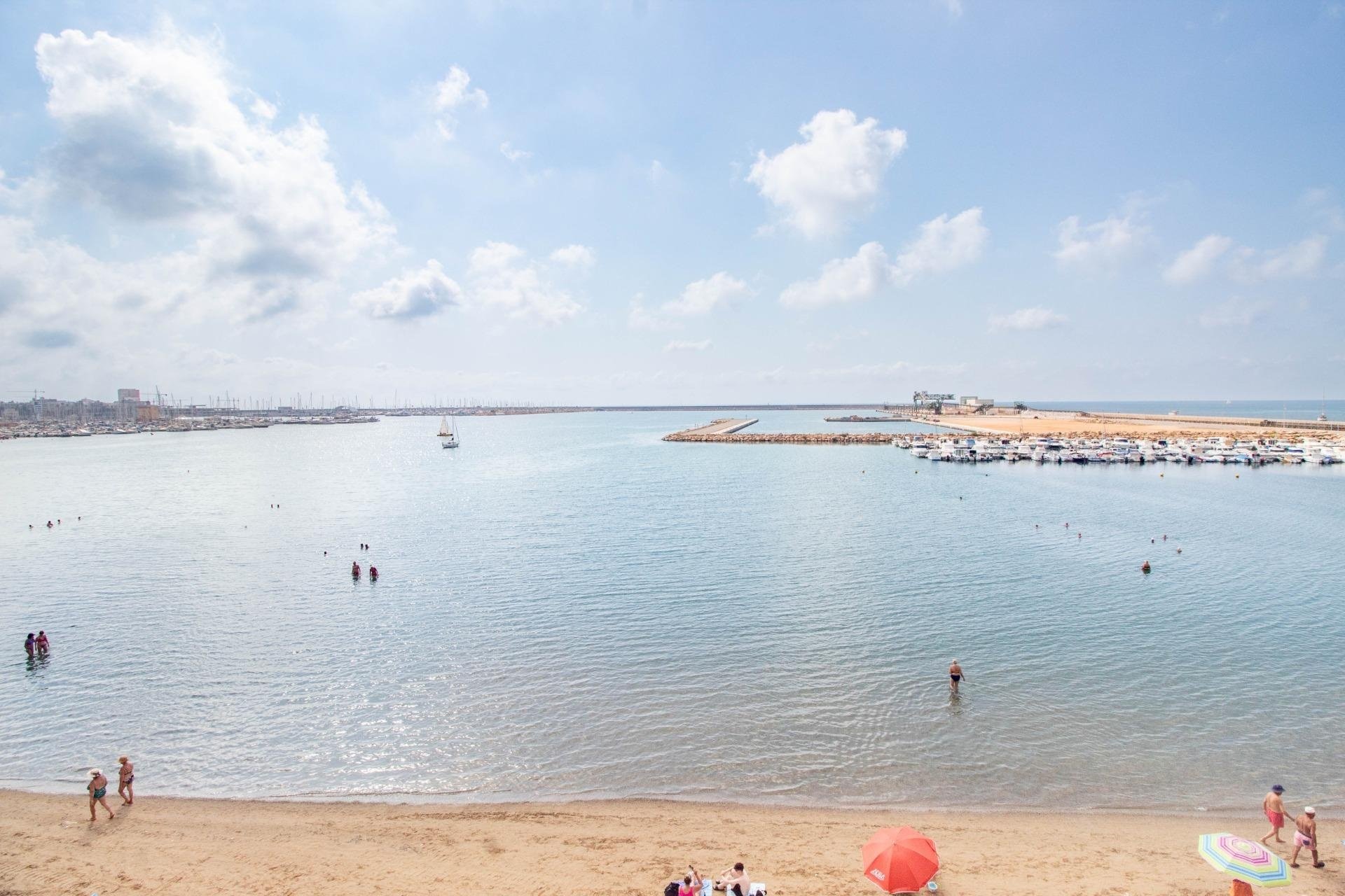 Odsprzedaż - Mieszkanie w bloku - Torrevieja - El Acequión - Los Náufragos