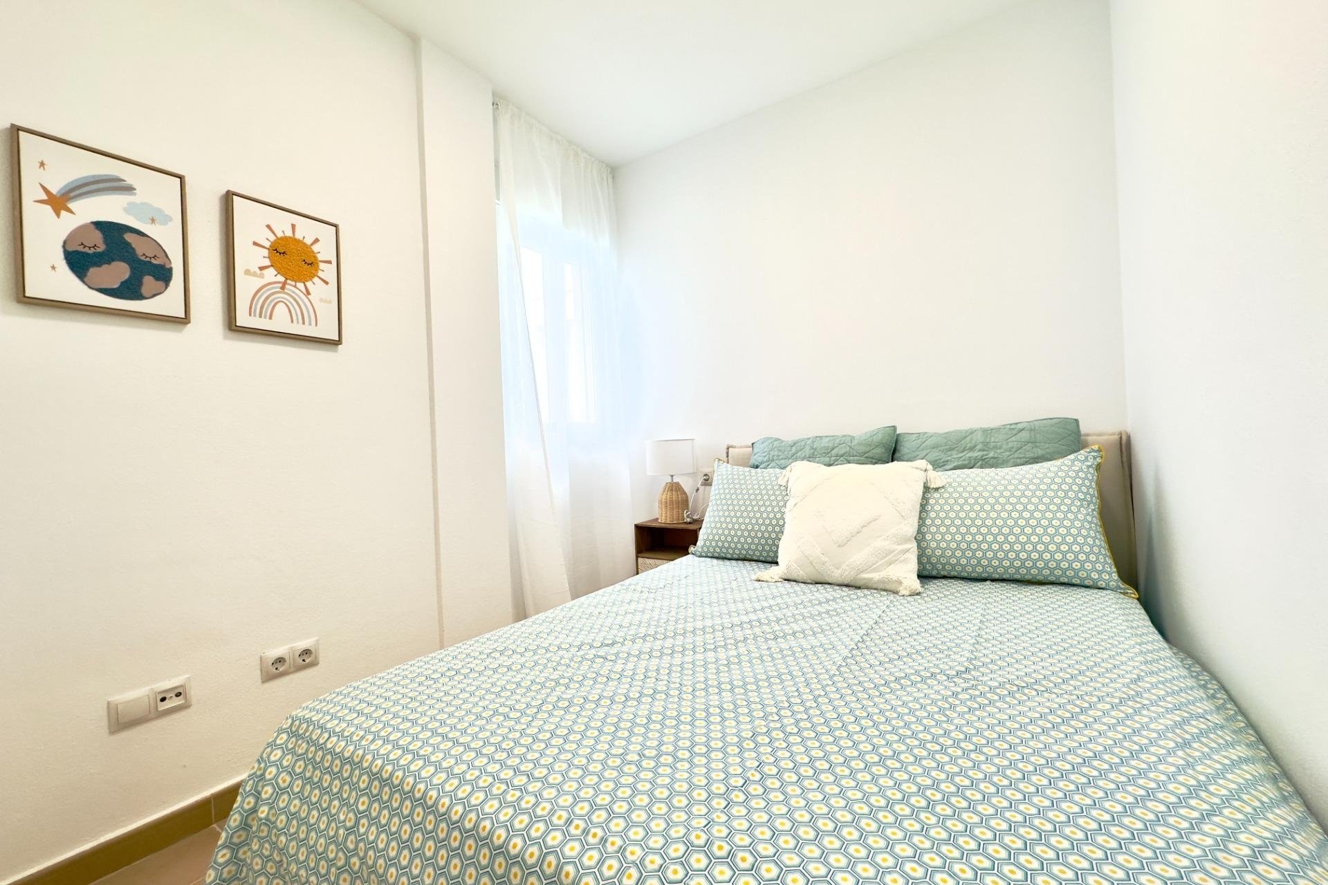 Odsprzedaż - Mieszkanie w bloku - Torrevieja - El Acequión - Los Náufragos