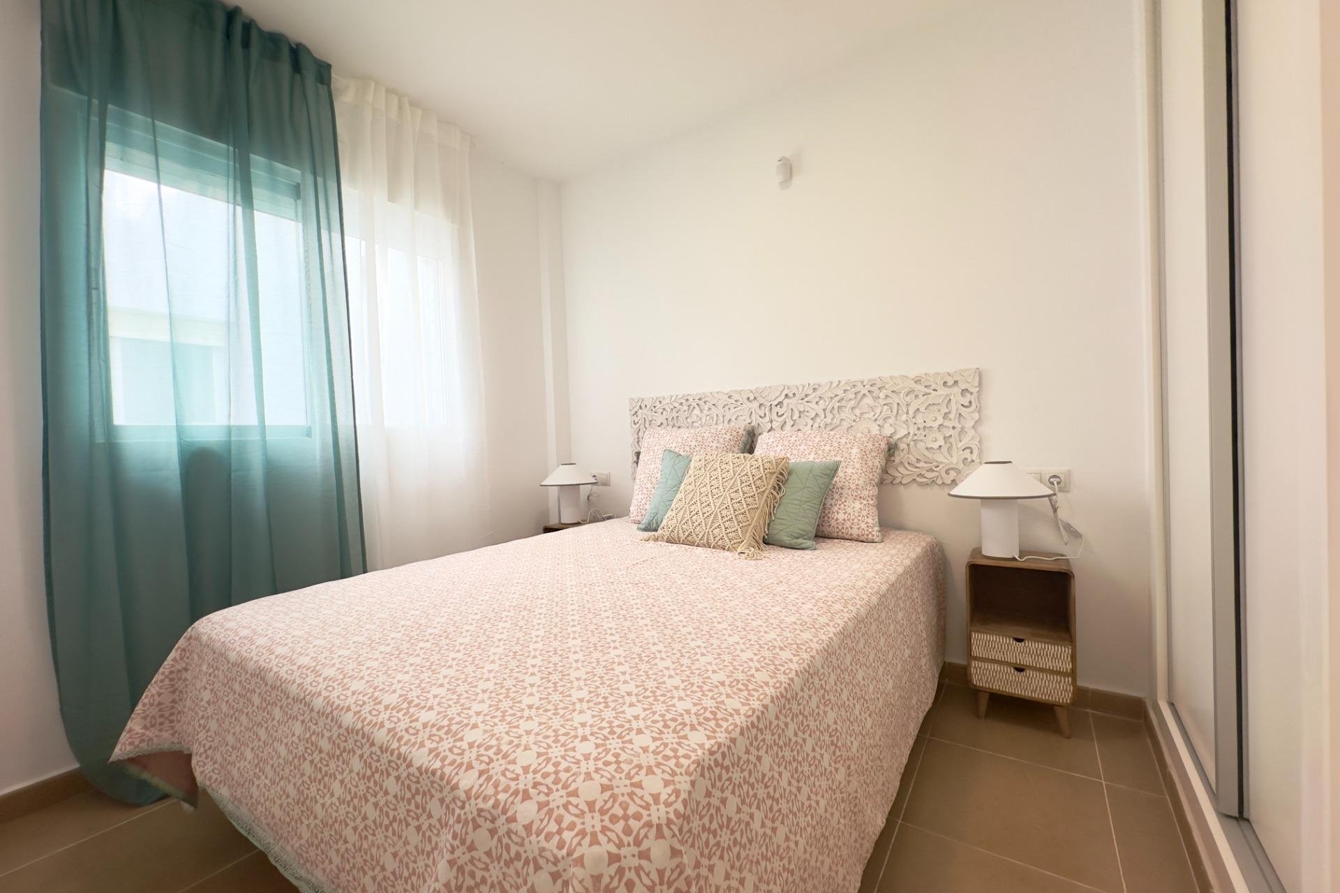 Odsprzedaż - Mieszkanie w bloku - Torrevieja - El Acequión - Los Náufragos