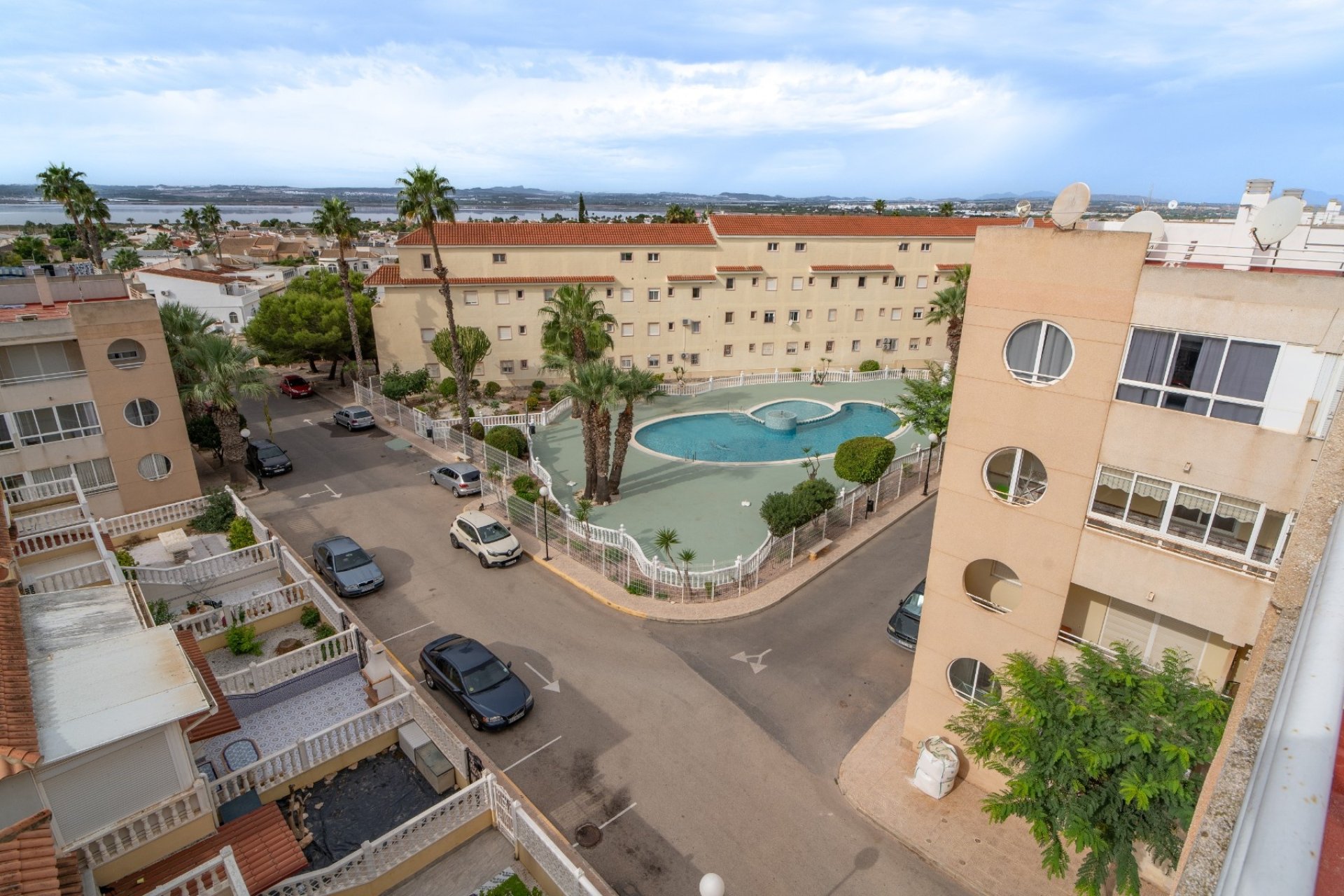 Odsprzedaż - Mieszkanie w bloku - Torrevieja - La Siesta - El Salado -  Torreta