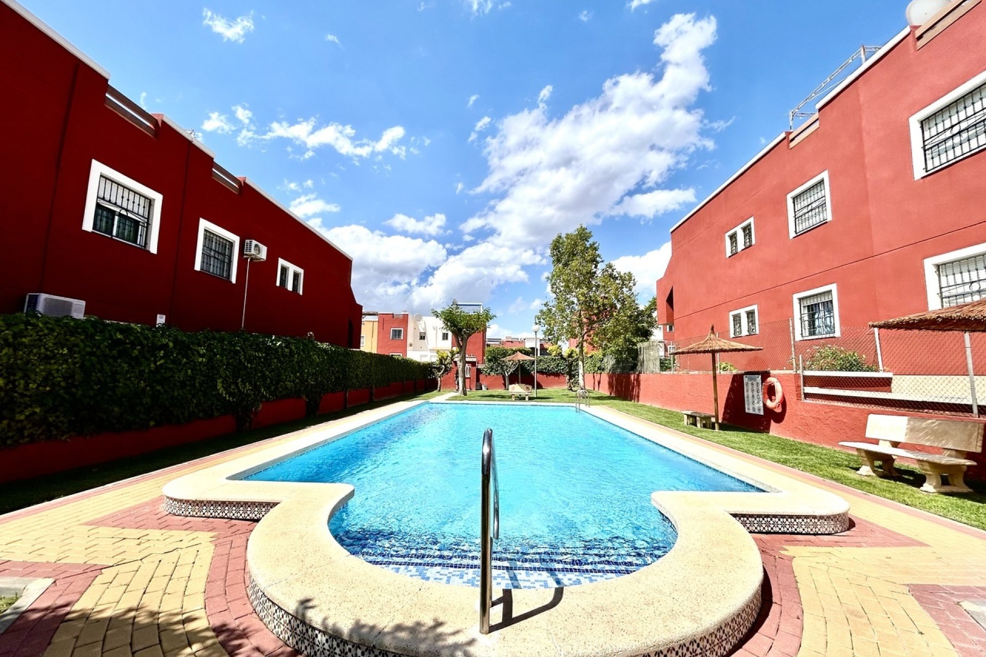 Odsprzedaż - Mieszkanie w bloku - Torrevieja - Los Balcones - Los Altos 