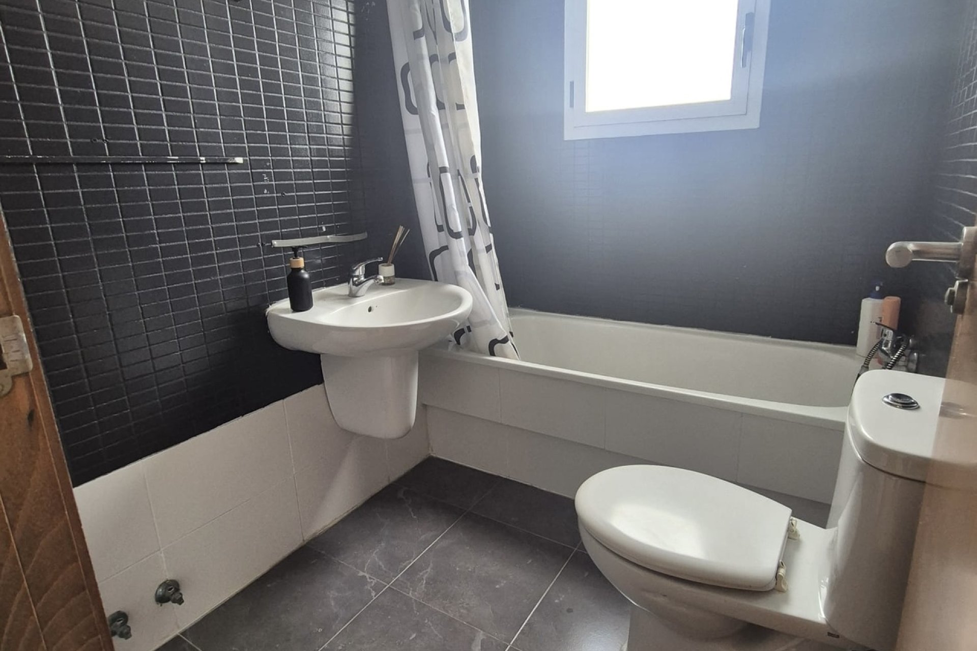 Odsprzedaż - Mieszkanie w bloku - Torrevieja - Nueva Torrevieja - Aguas Nuevas