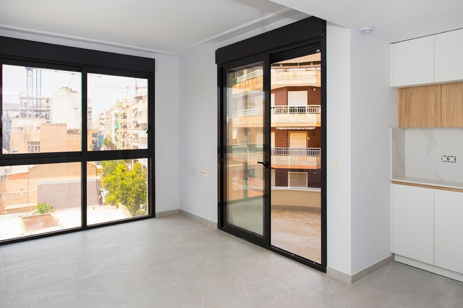 Odsprzedaż - Mieszkanie w bloku - Torrevieja - Playa del Cura