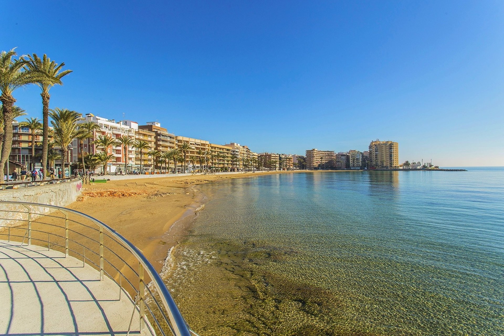 Odsprzedaż - Mieszkanie w bloku - Torrevieja - Playa del Cura