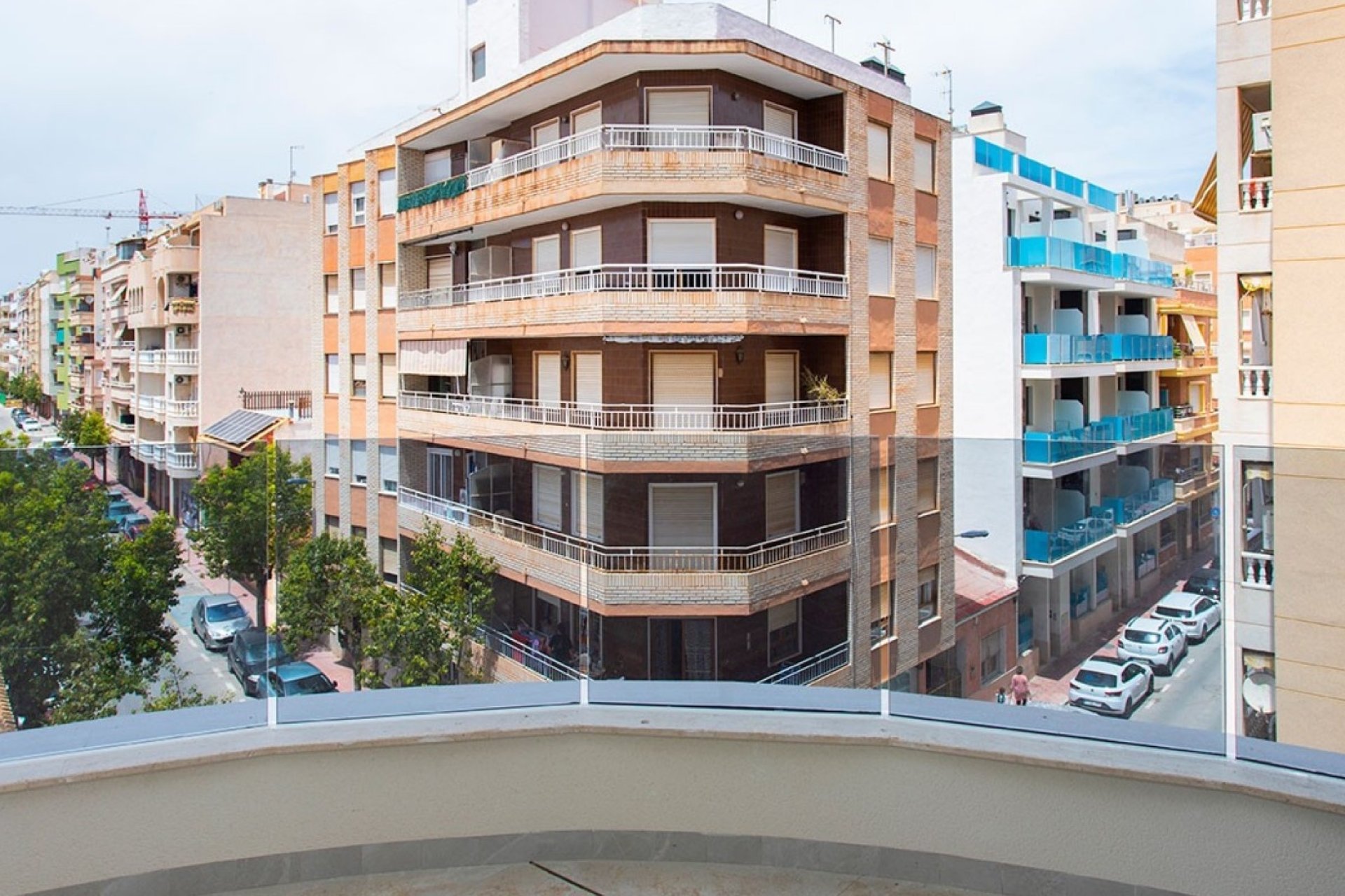 Odsprzedaż - Mieszkanie w bloku - Torrevieja - Playa del Cura
