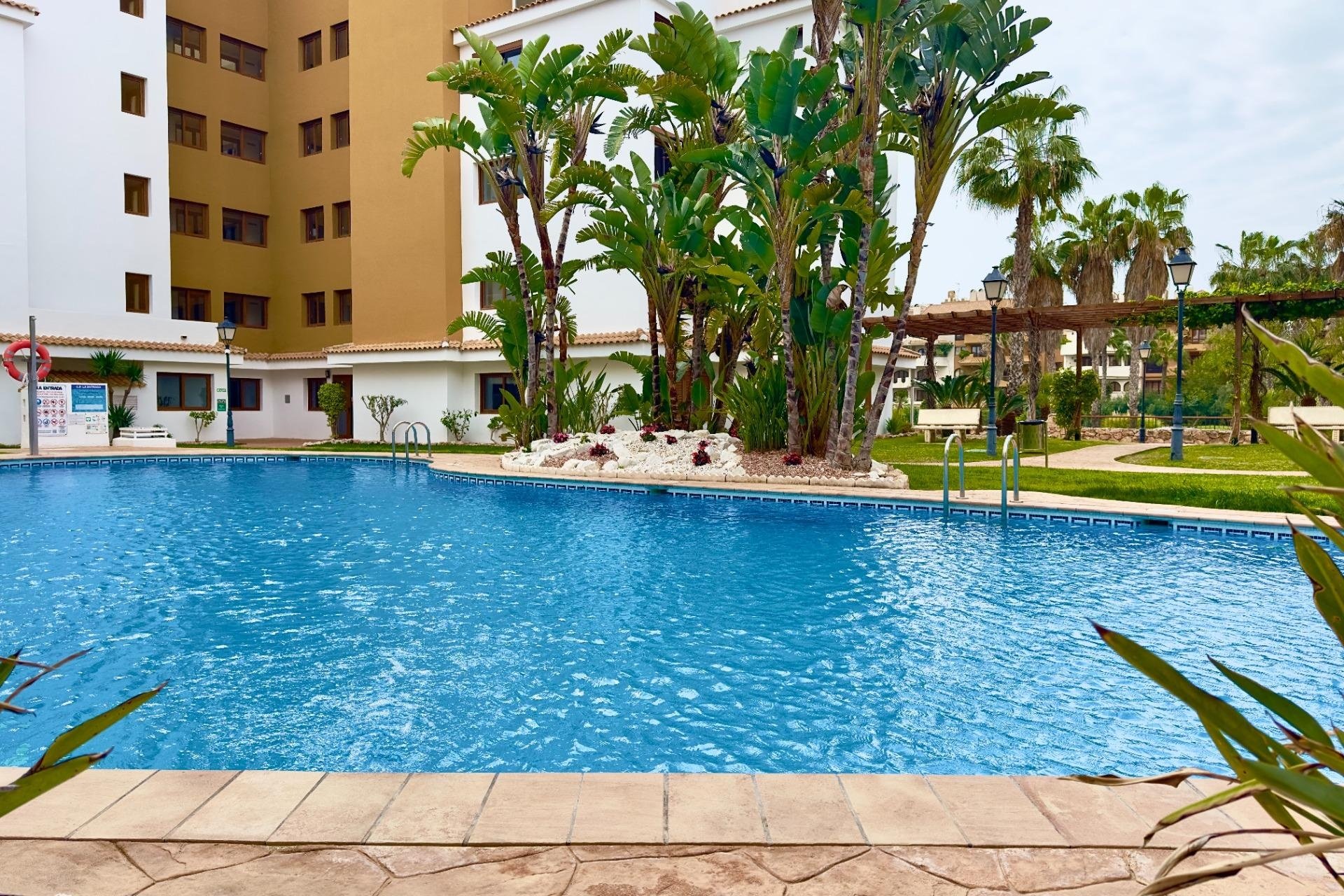 Odsprzedaż - Mieszkanie w bloku - Torrevieja - Punta Prima