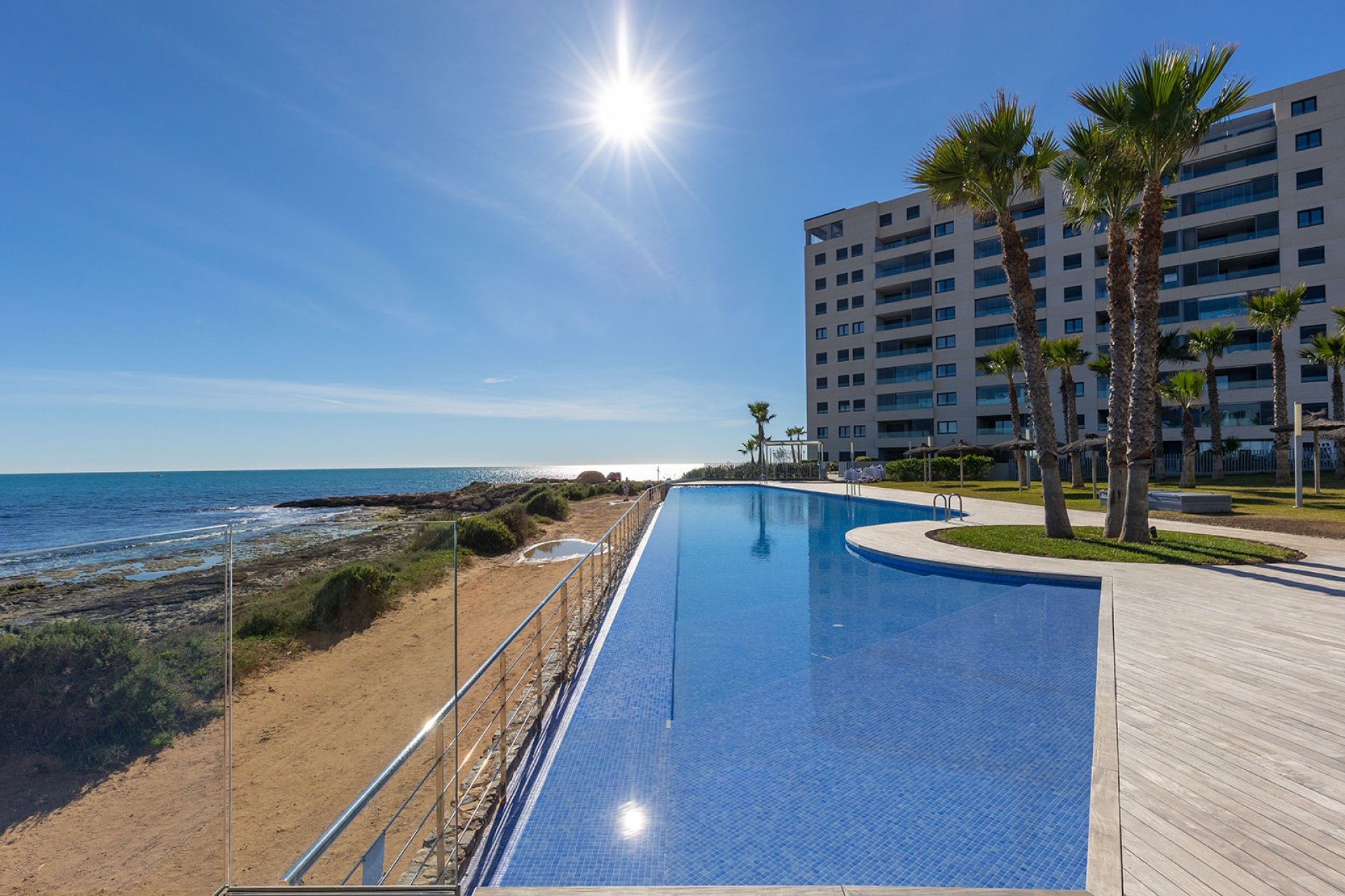 Odsprzedaż - Mieszkanie w bloku - Torrevieja - Punta Prima