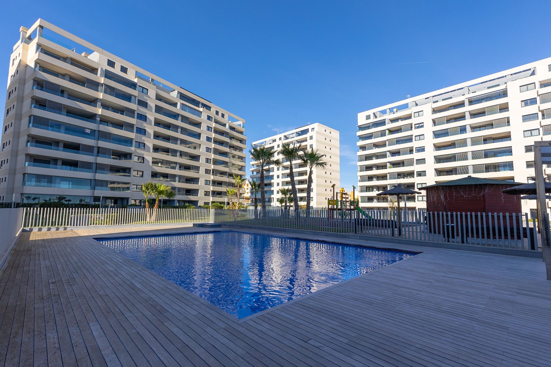 Odsprzedaż - Mieszkanie w bloku - Torrevieja - Punta Prima
