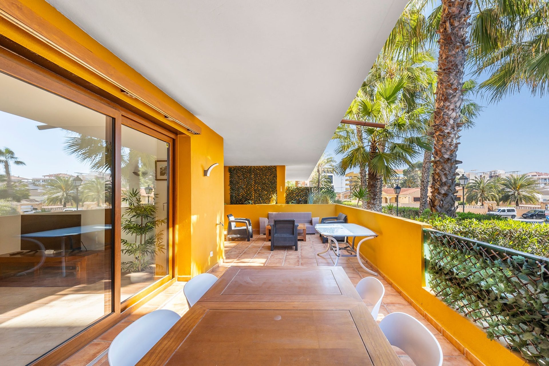 Odsprzedaż - Mieszkanie w bloku - Torrevieja - Punta Prima