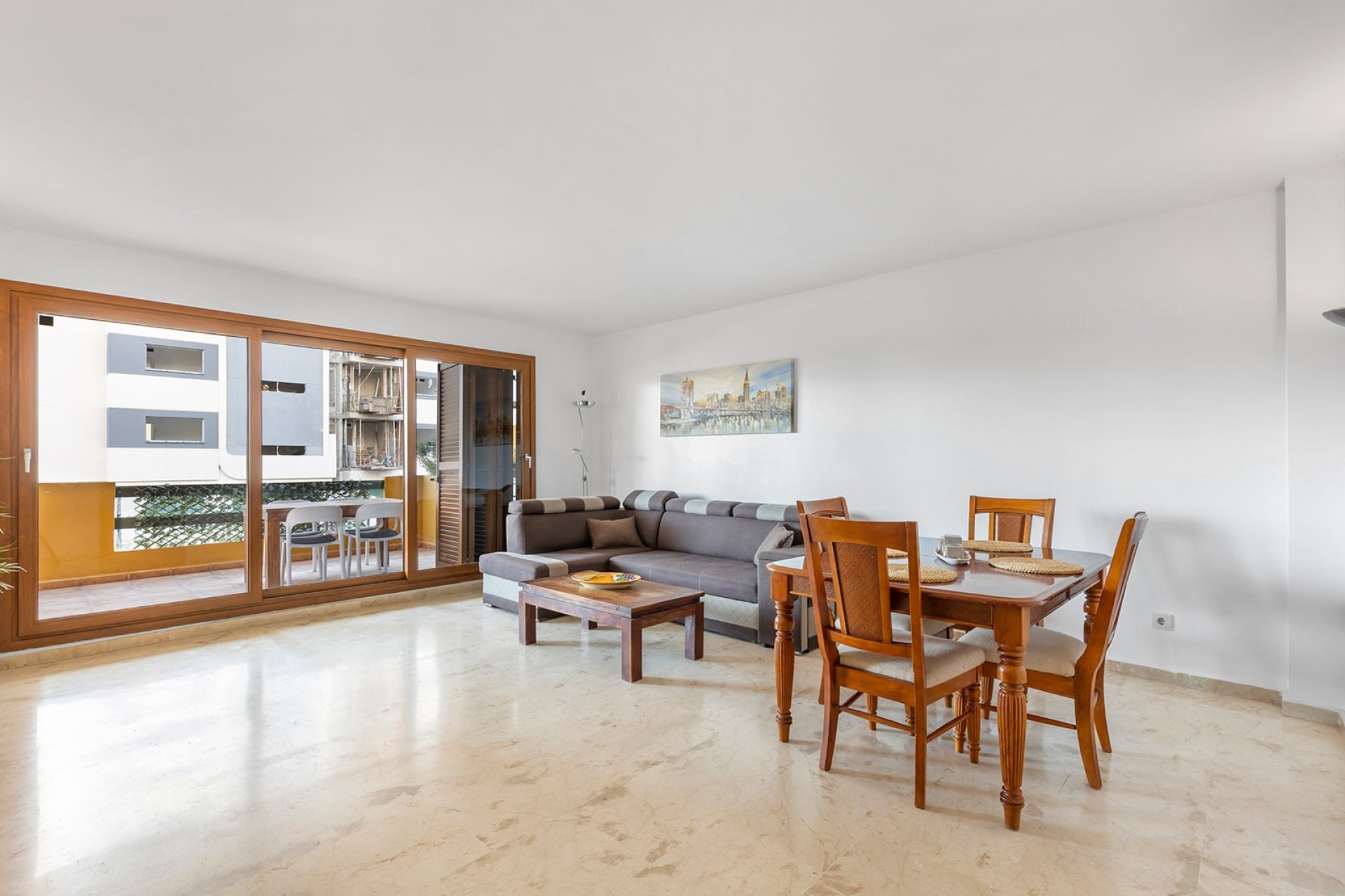 Odsprzedaż - Mieszkanie w bloku - Torrevieja - Punta Prima