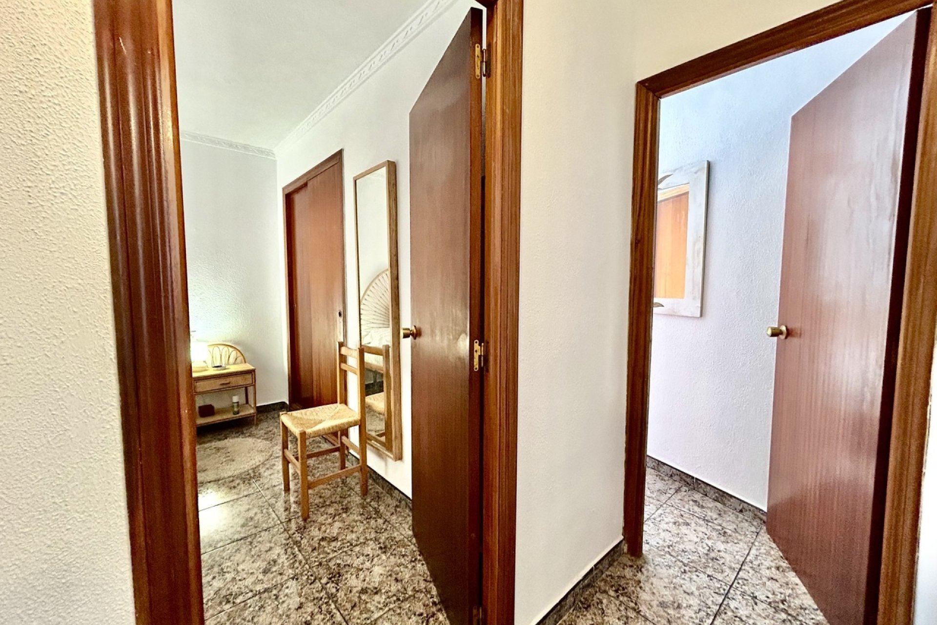 Odsprzedaż - Mieszkanie w bloku - Torrevieja - Punta Prima