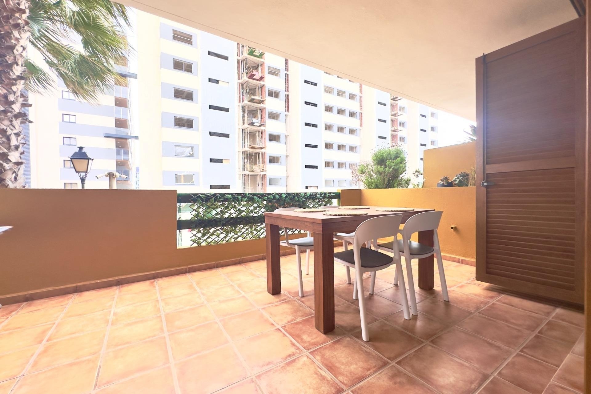 Odsprzedaż - Mieszkanie w bloku - Torrevieja - Punta Prima