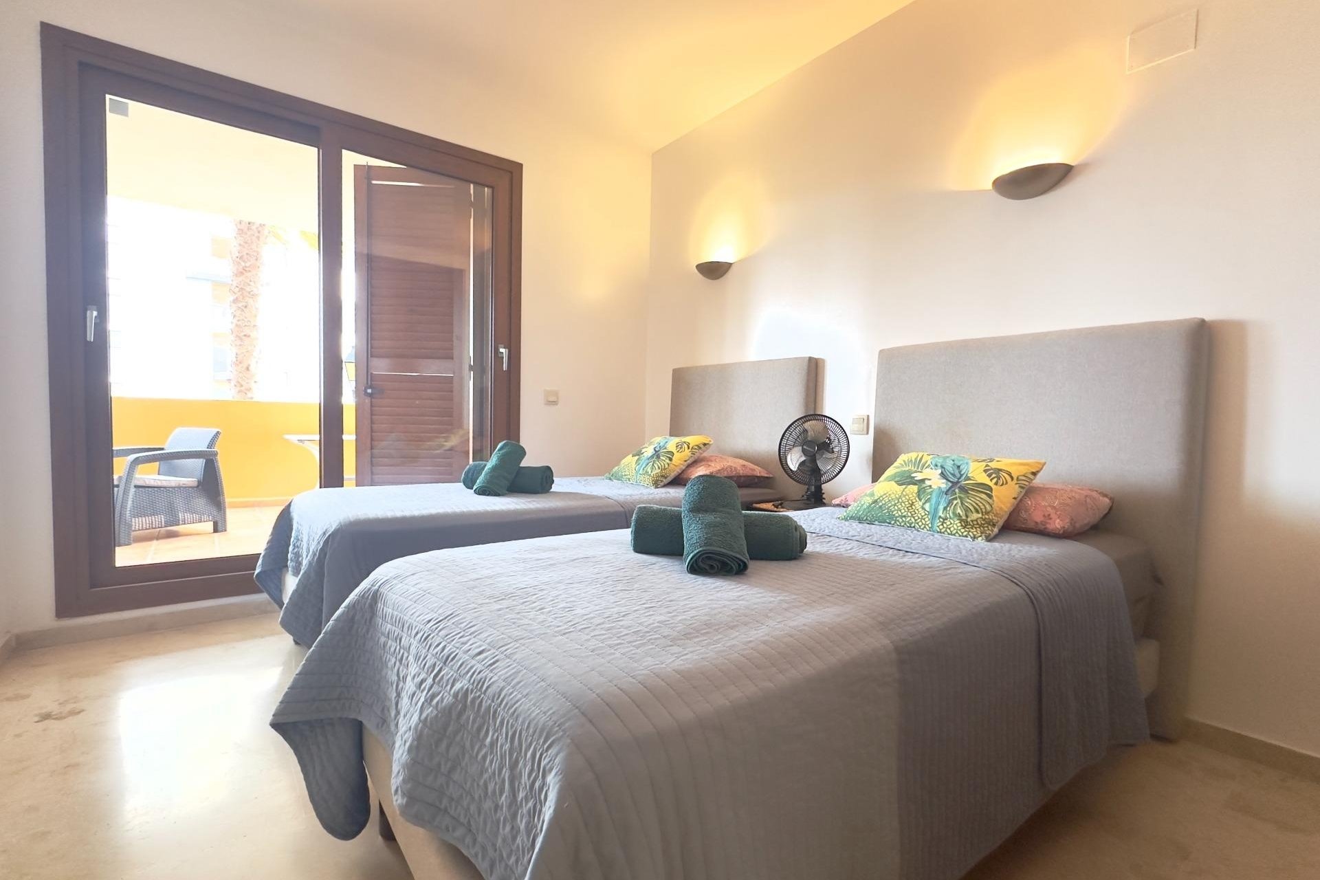 Odsprzedaż - Mieszkanie w bloku - Torrevieja - Punta Prima