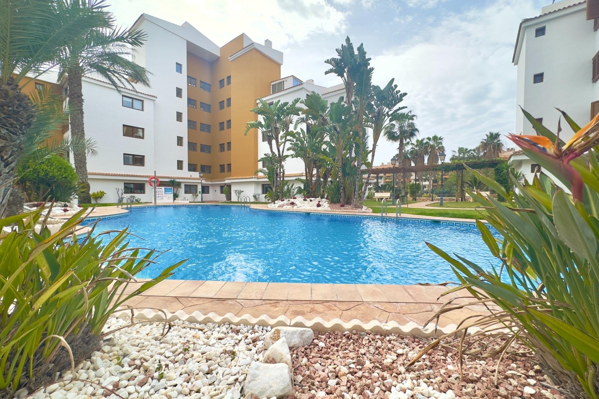 Odsprzedaż - Mieszkanie w bloku - Torrevieja - Punta Prima