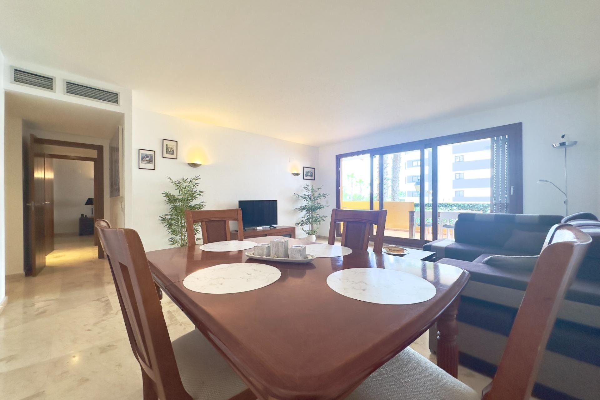 Odsprzedaż - Mieszkanie w bloku - Torrevieja - Punta Prima