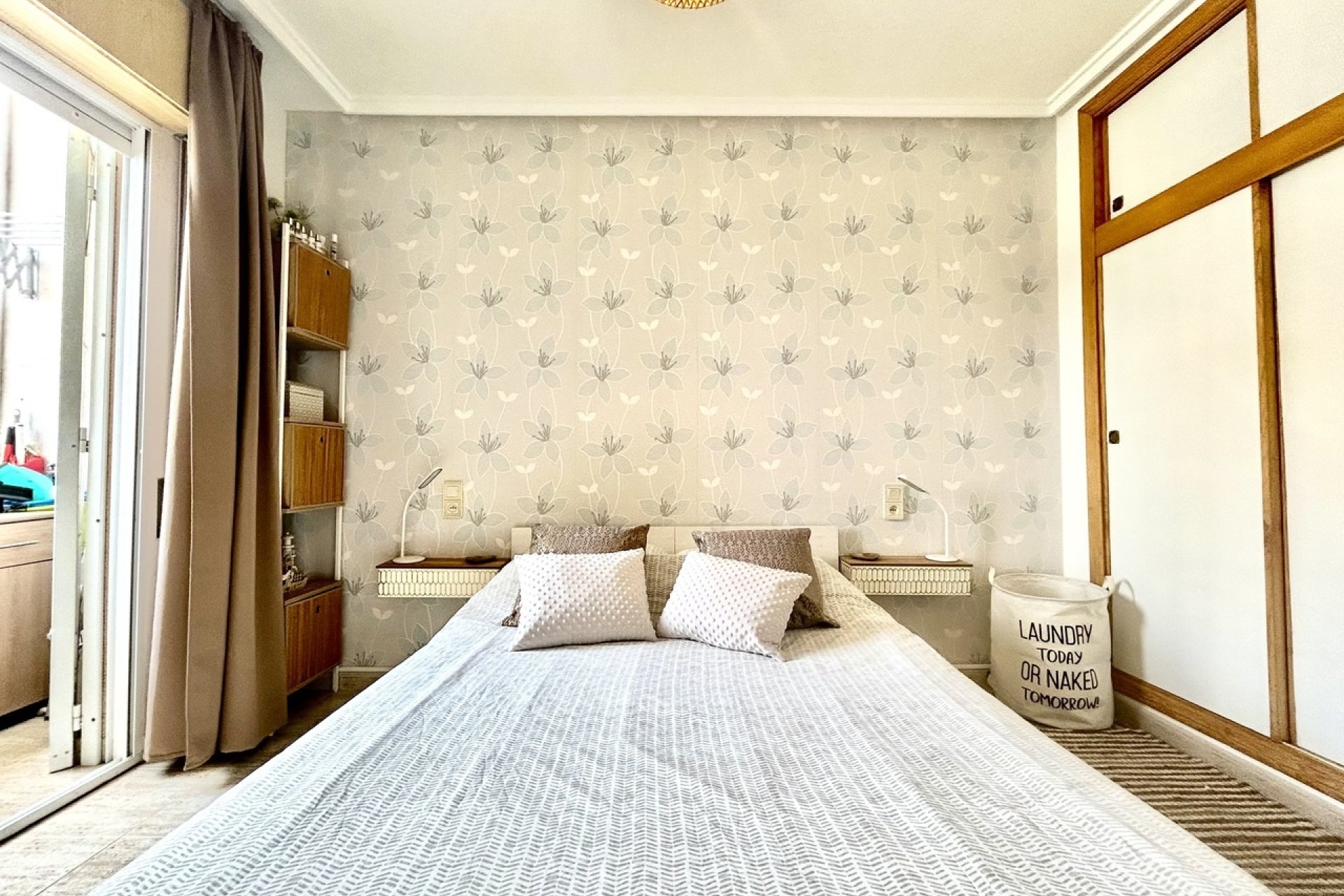 Odsprzedaż - Mieszkanie w bloku - Torrevieja