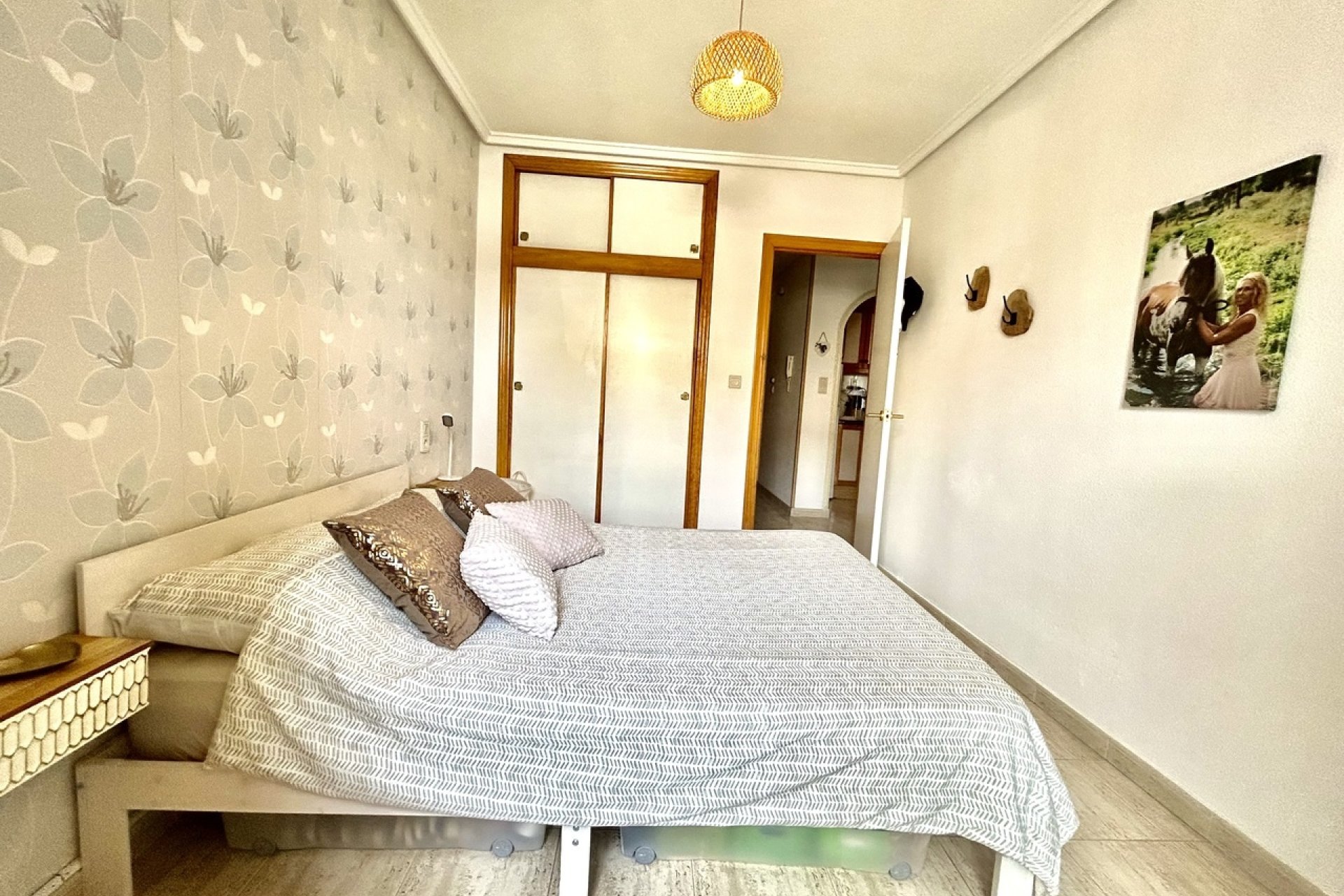 Odsprzedaż - Mieszkanie w bloku - Torrevieja