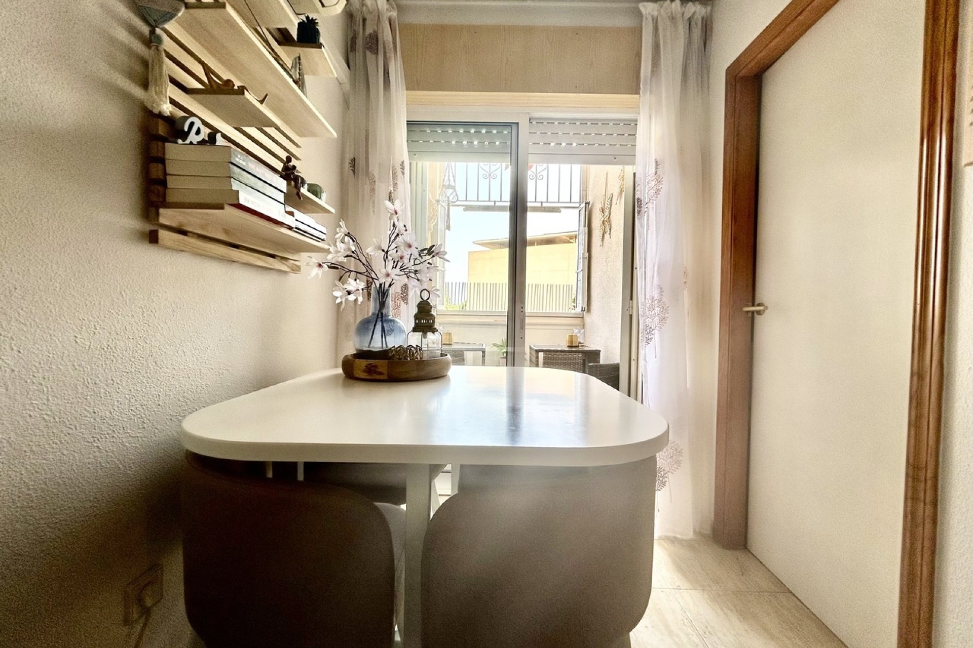 Odsprzedaż - Mieszkanie w bloku - Torrevieja