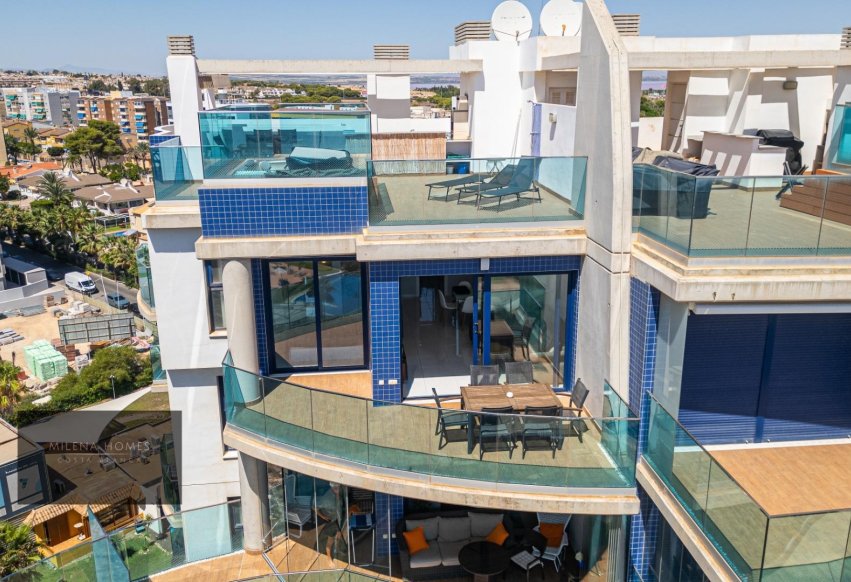 Odsprzedaż - Mieszkanie w bloku - Torrevieja