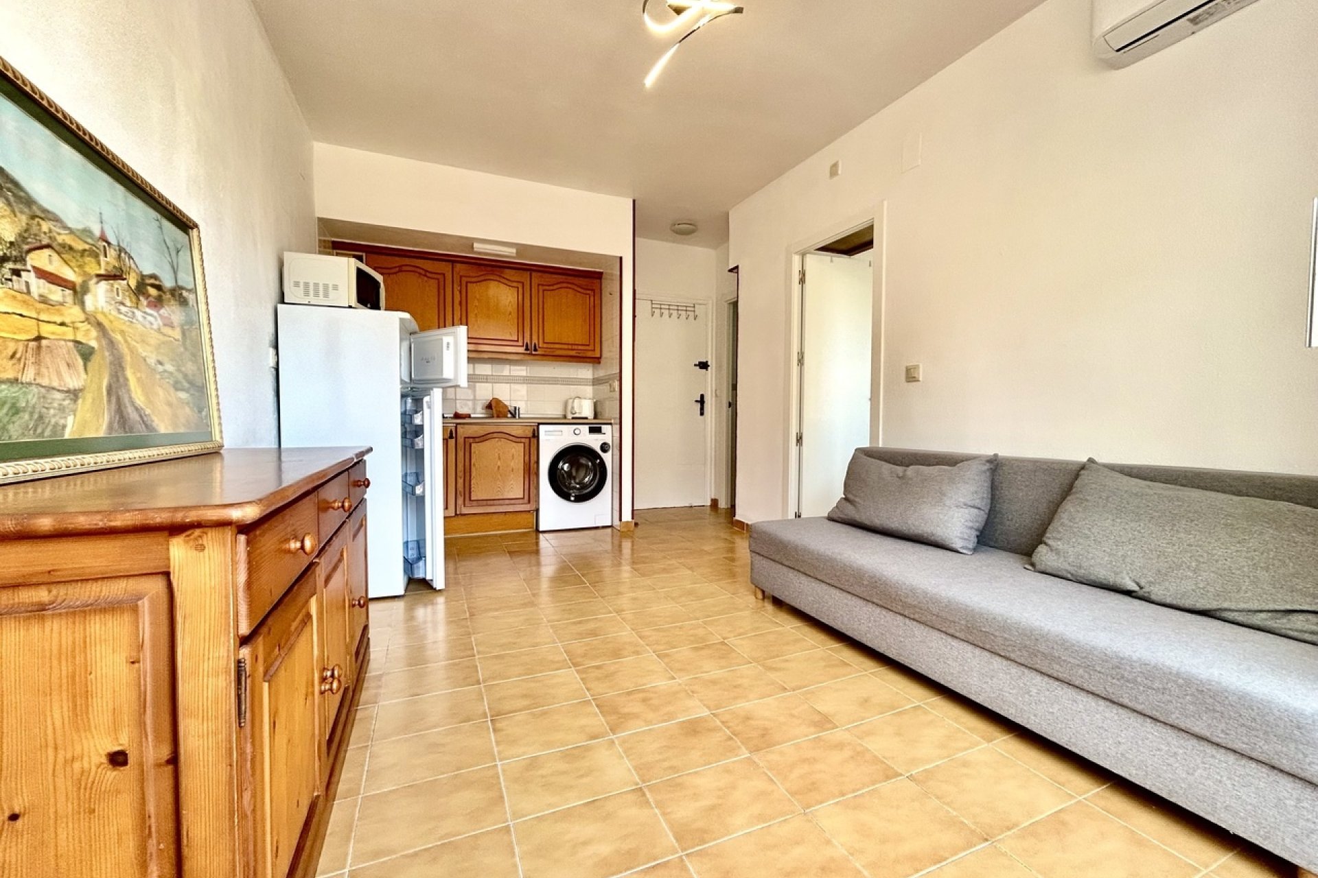 Odsprzedaż - Mieszkanie w bloku - Torrevieja