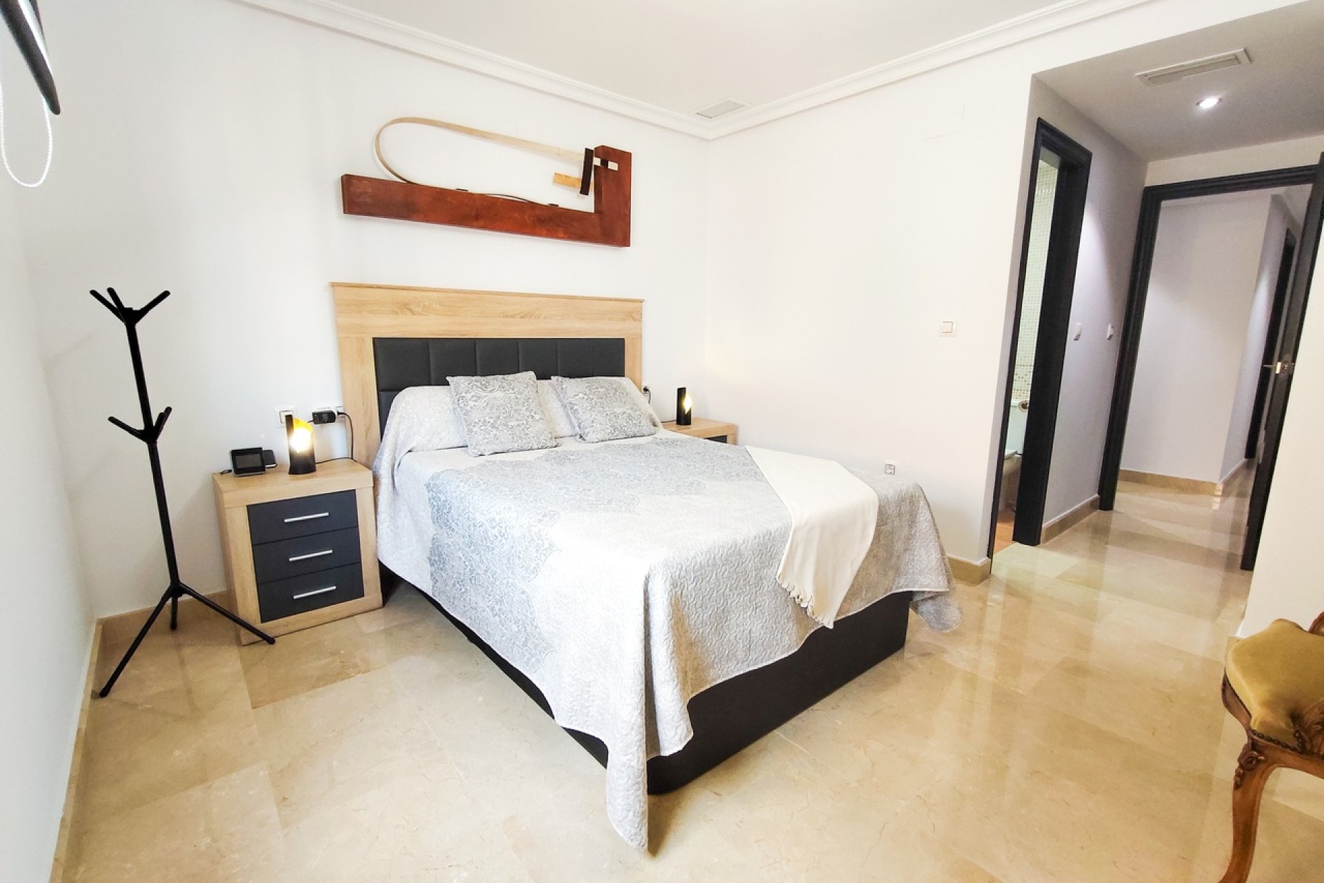 Odsprzedaż - Mieszkanie w bloku - Torrevieja