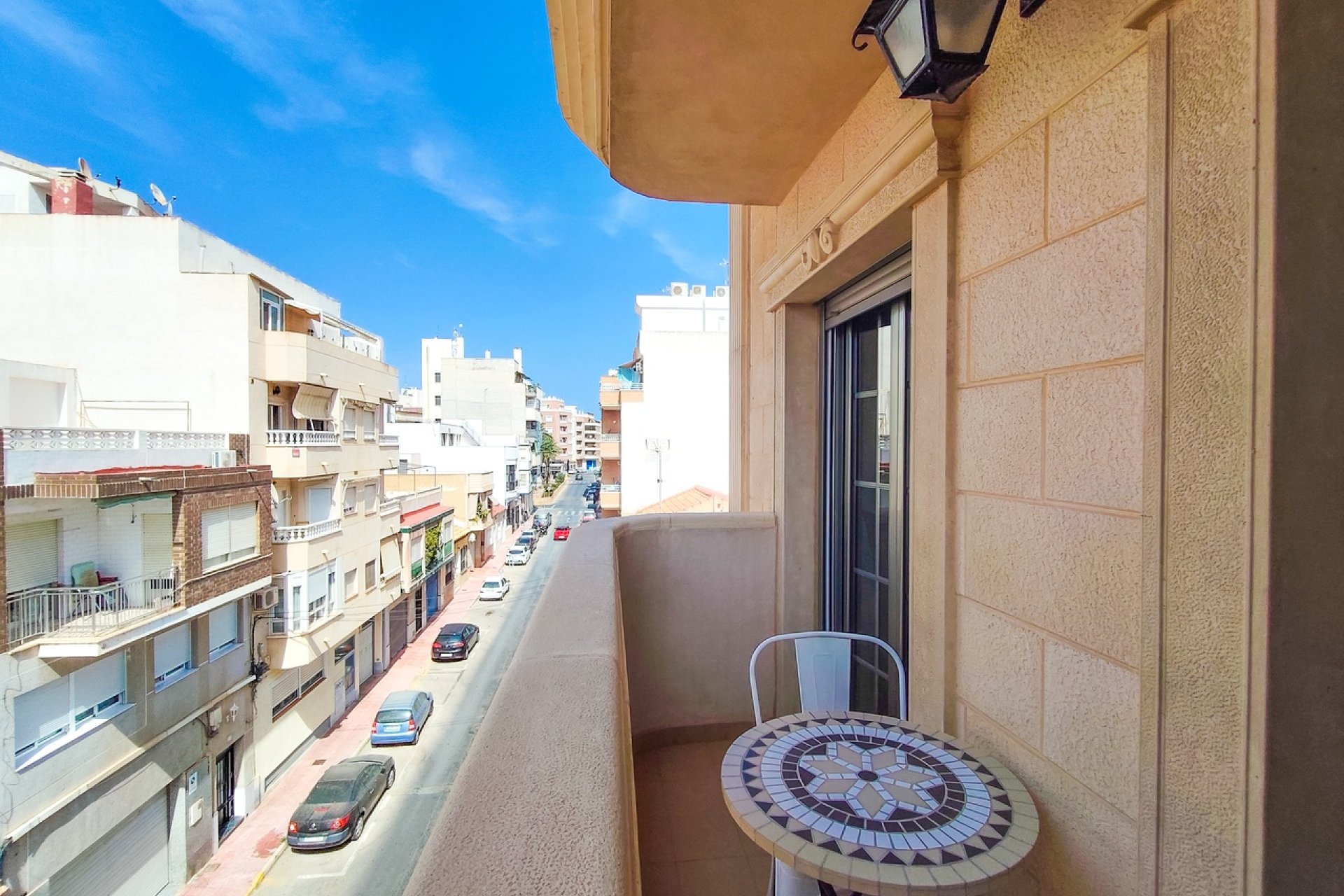 Odsprzedaż - Mieszkanie w bloku - Torrevieja