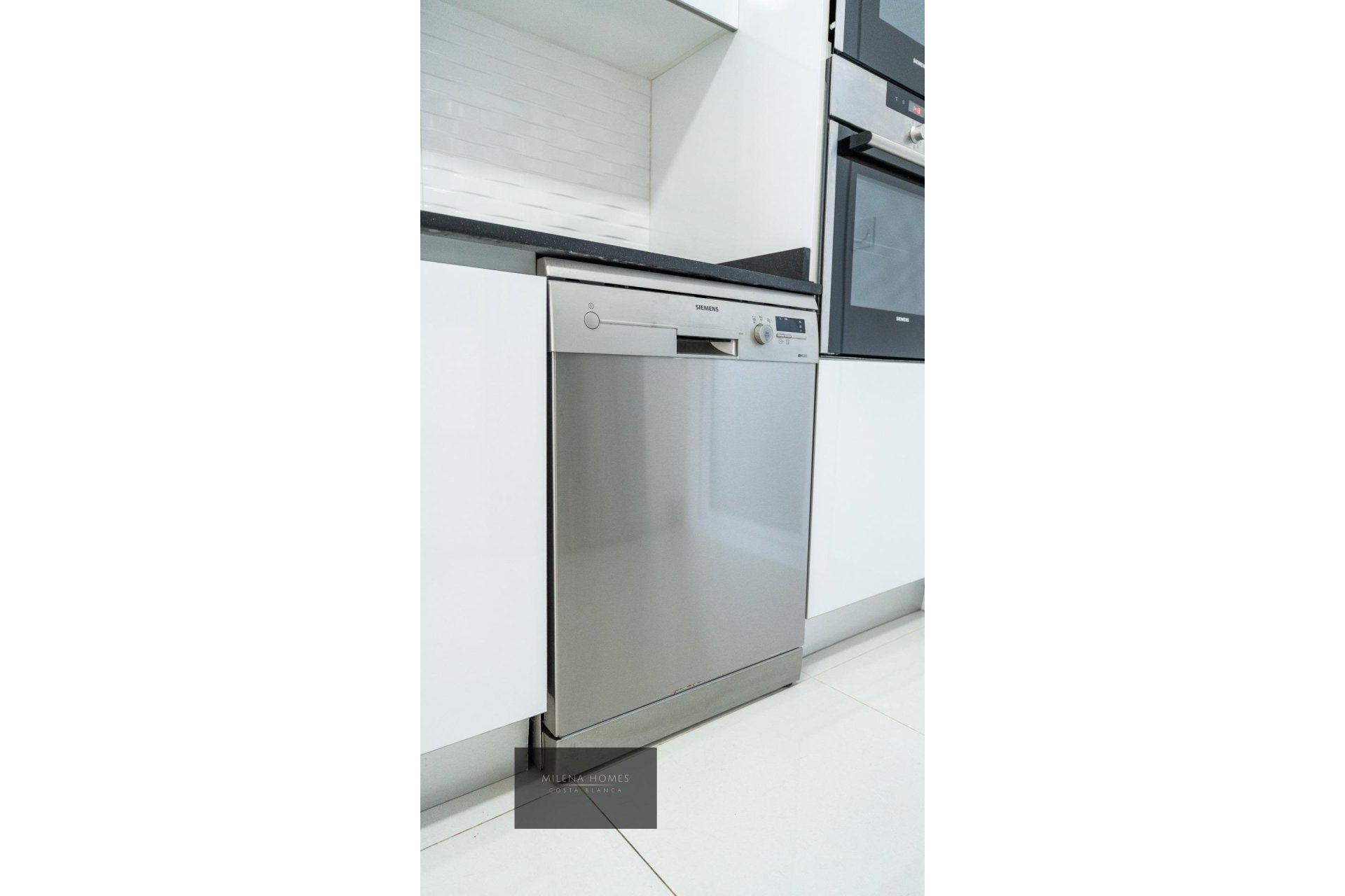 Odsprzedaż - Mieszkanie w bloku - Torrevieja