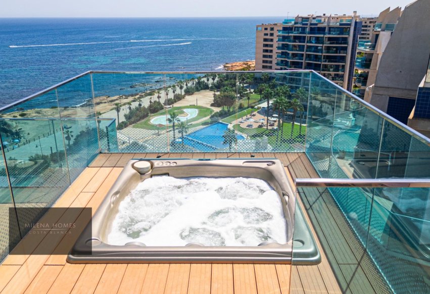 Odsprzedaż - Mieszkanie w bloku - Torrevieja