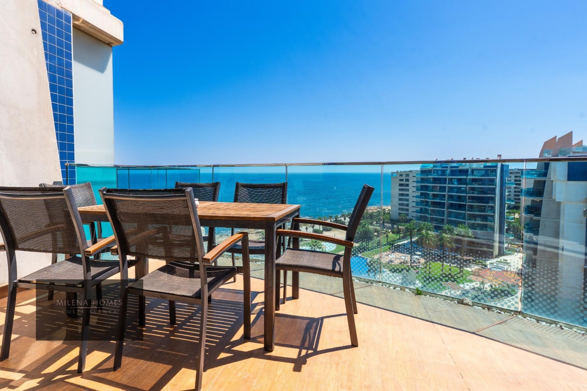 Odsprzedaż - Mieszkanie w bloku - Torrevieja