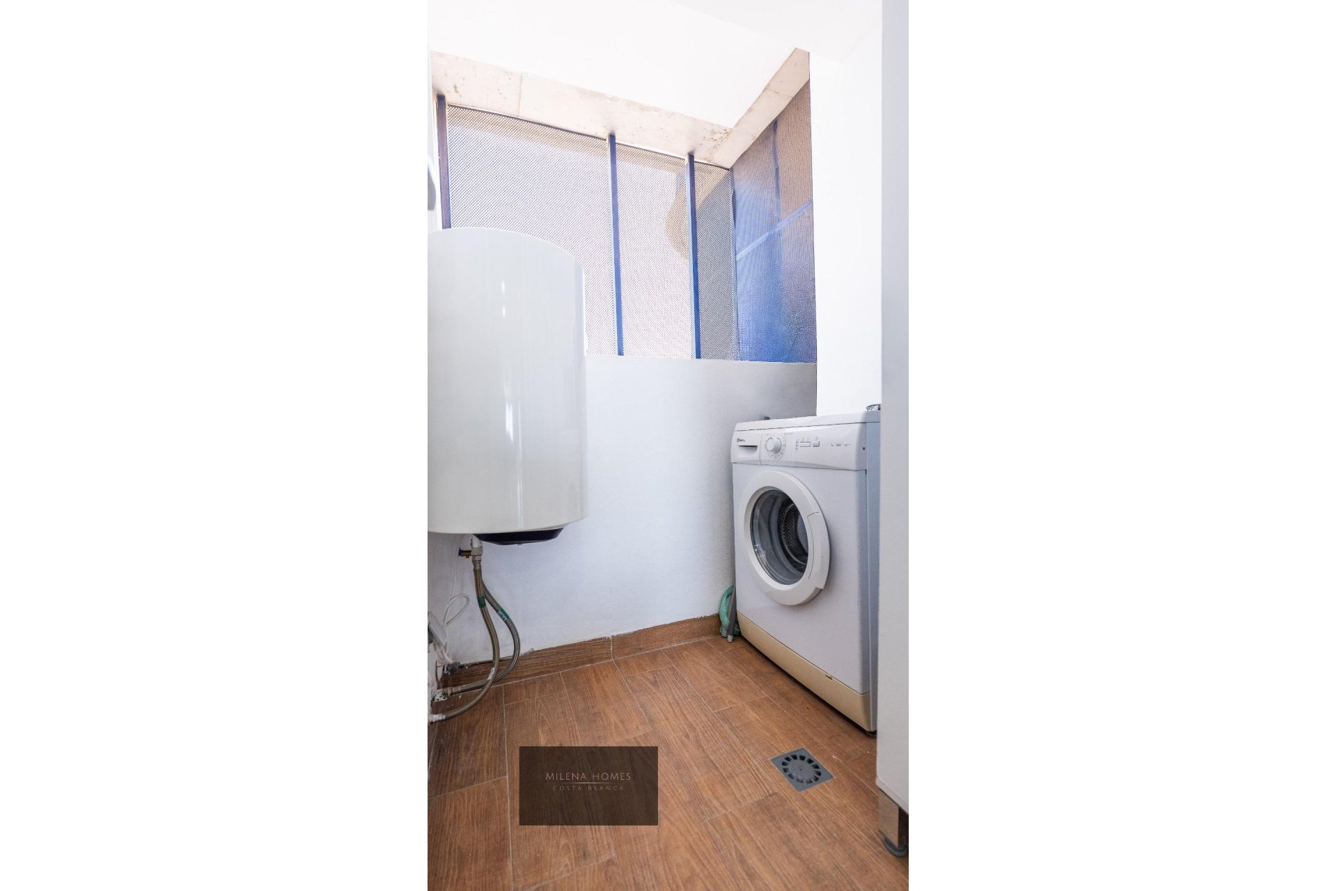 Odsprzedaż - Mieszkanie w bloku - Torrevieja