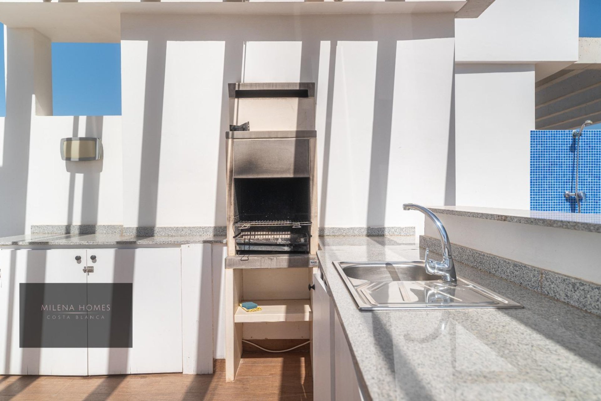 Odsprzedaż - Mieszkanie w bloku - Torrevieja