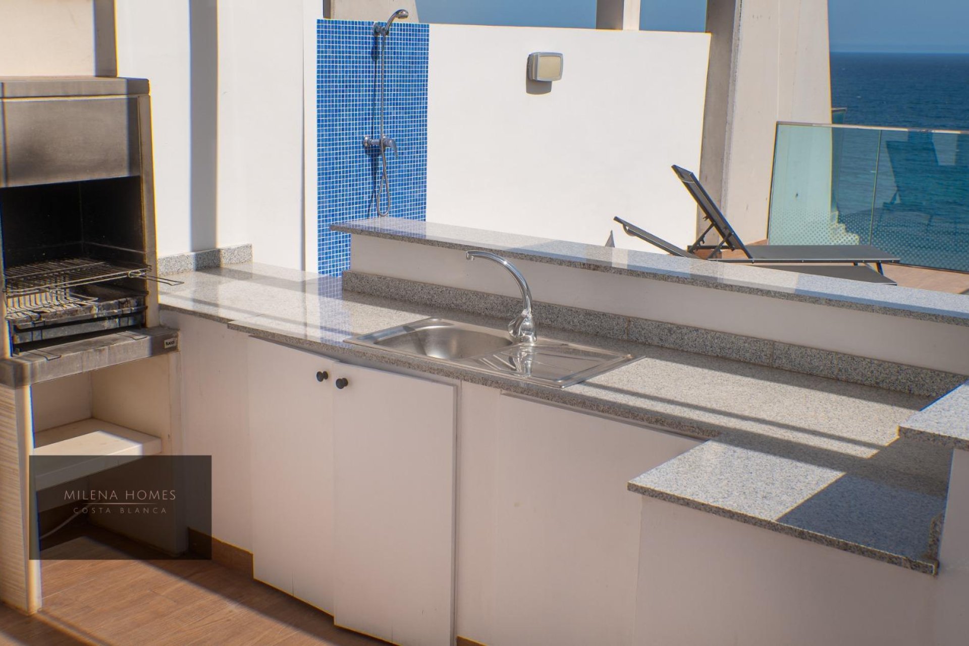 Odsprzedaż - Mieszkanie w bloku - Torrevieja