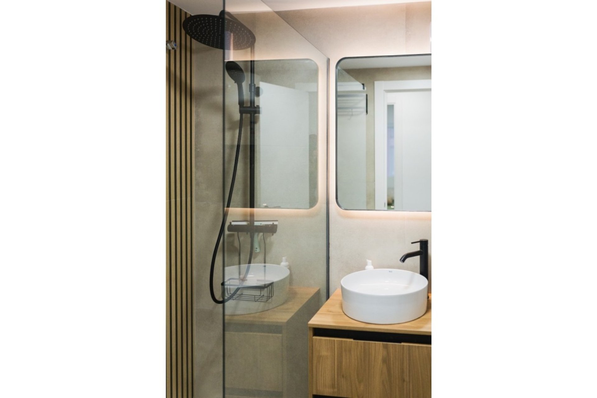 Odsprzedaż - Mieszkanie w bloku - Torrevieja